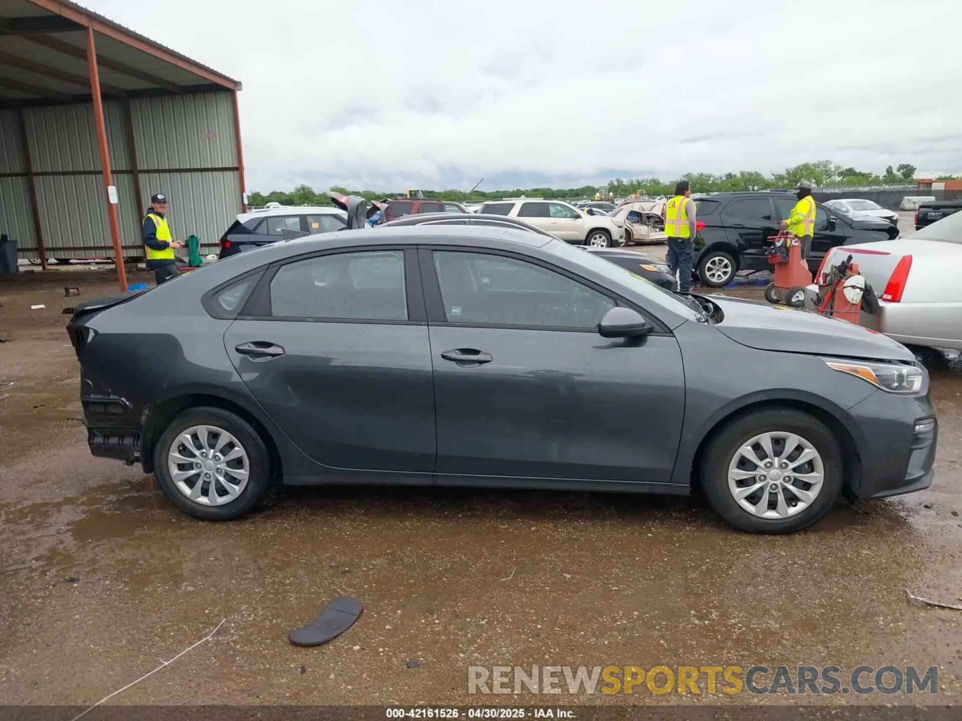 13 Photograph of a damaged car 3KPF24AD4ME394810 KIA FORTE 2021