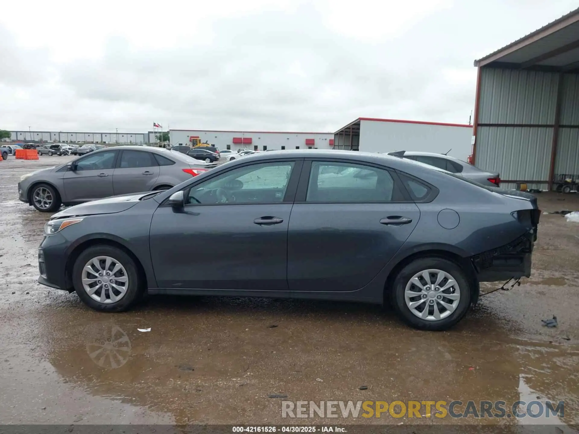 14 Photograph of a damaged car 3KPF24AD4ME394810 KIA FORTE 2021