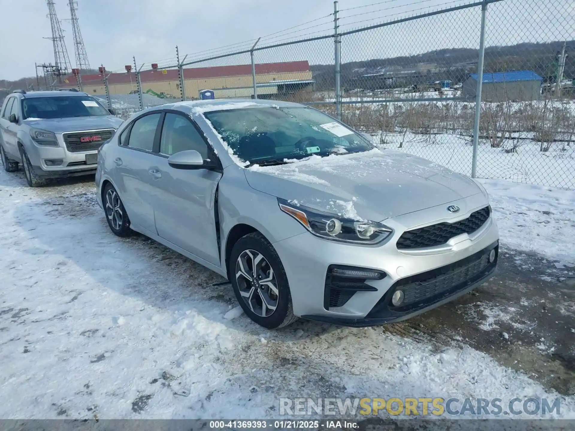 1 Photograph of a damaged car 3KPF24AD4ME405126 KIA FORTE 2021