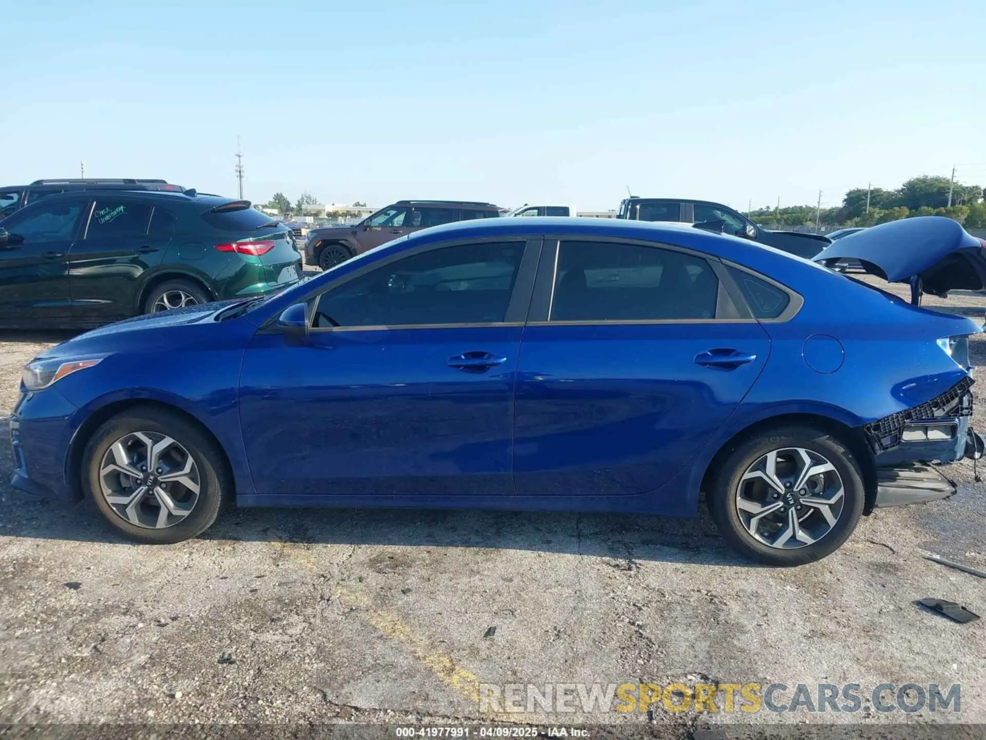 15 Photograph of a damaged car 3KPF24AD4ME406468 KIA FORTE 2021