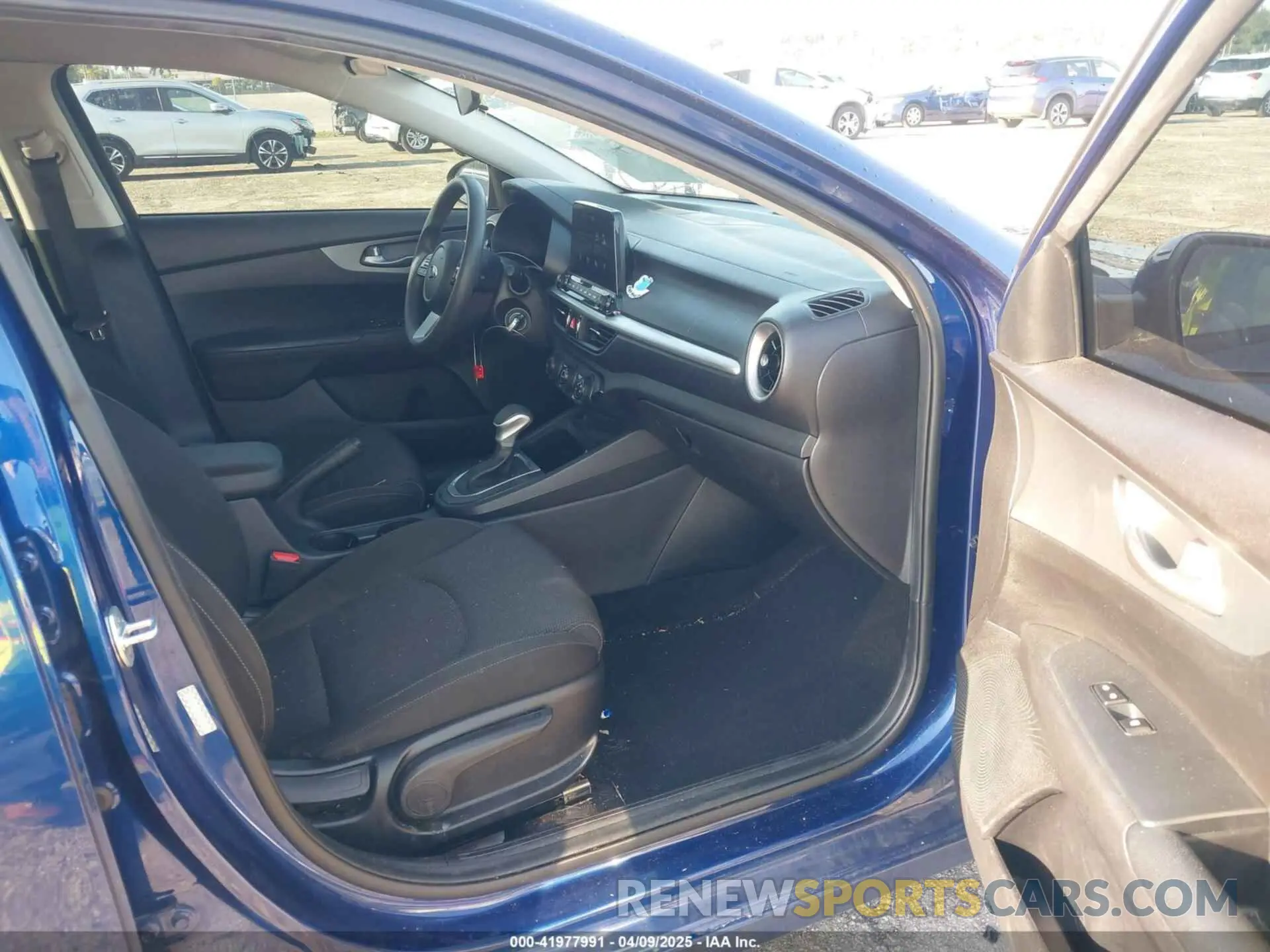 5 Photograph of a damaged car 3KPF24AD4ME406468 KIA FORTE 2021