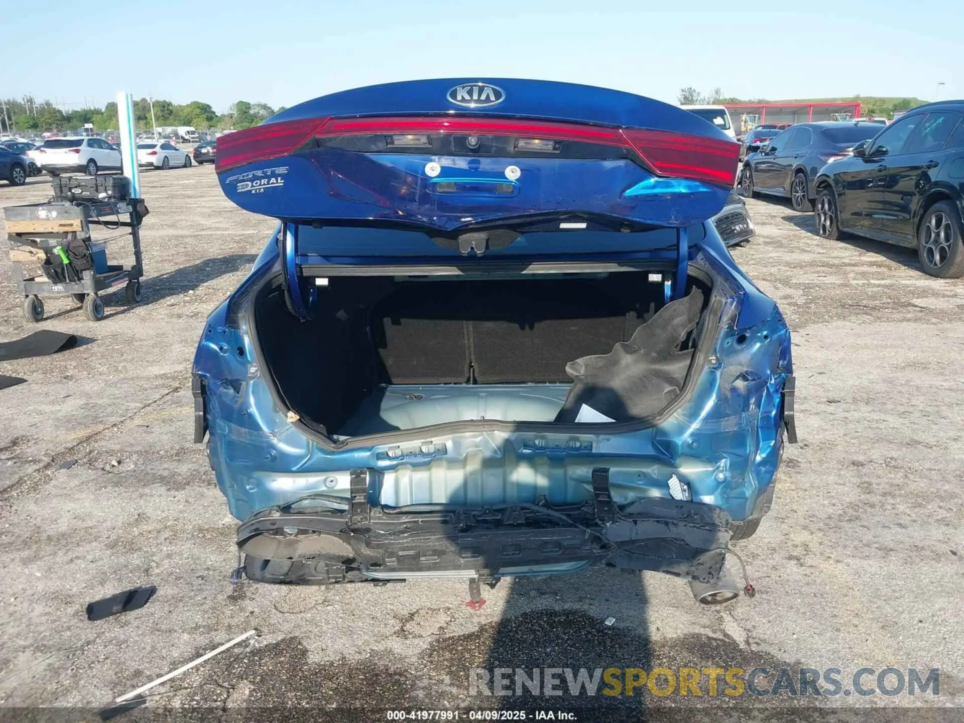 6 Photograph of a damaged car 3KPF24AD4ME406468 KIA FORTE 2021