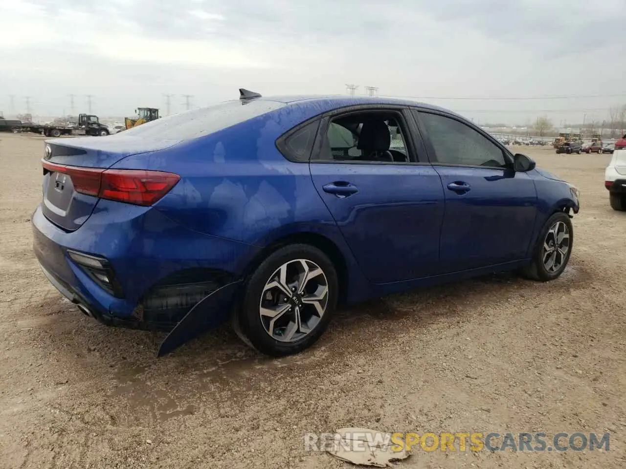 3 Photograph of a damaged car 3KPF24AD5ME264339 KIA FORTE 2021