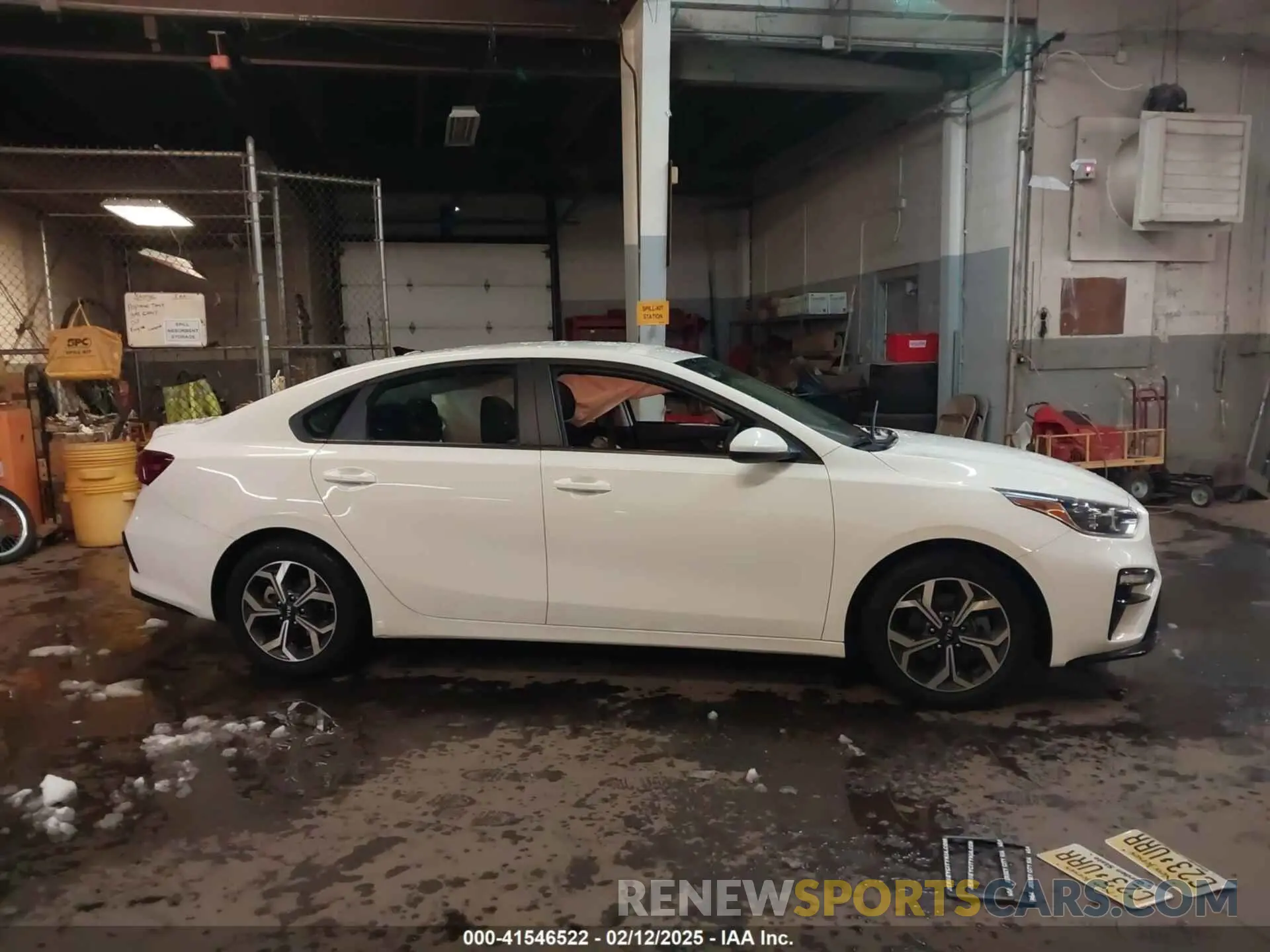 13 Photograph of a damaged car 3KPF24AD5ME268116 KIA FORTE 2021