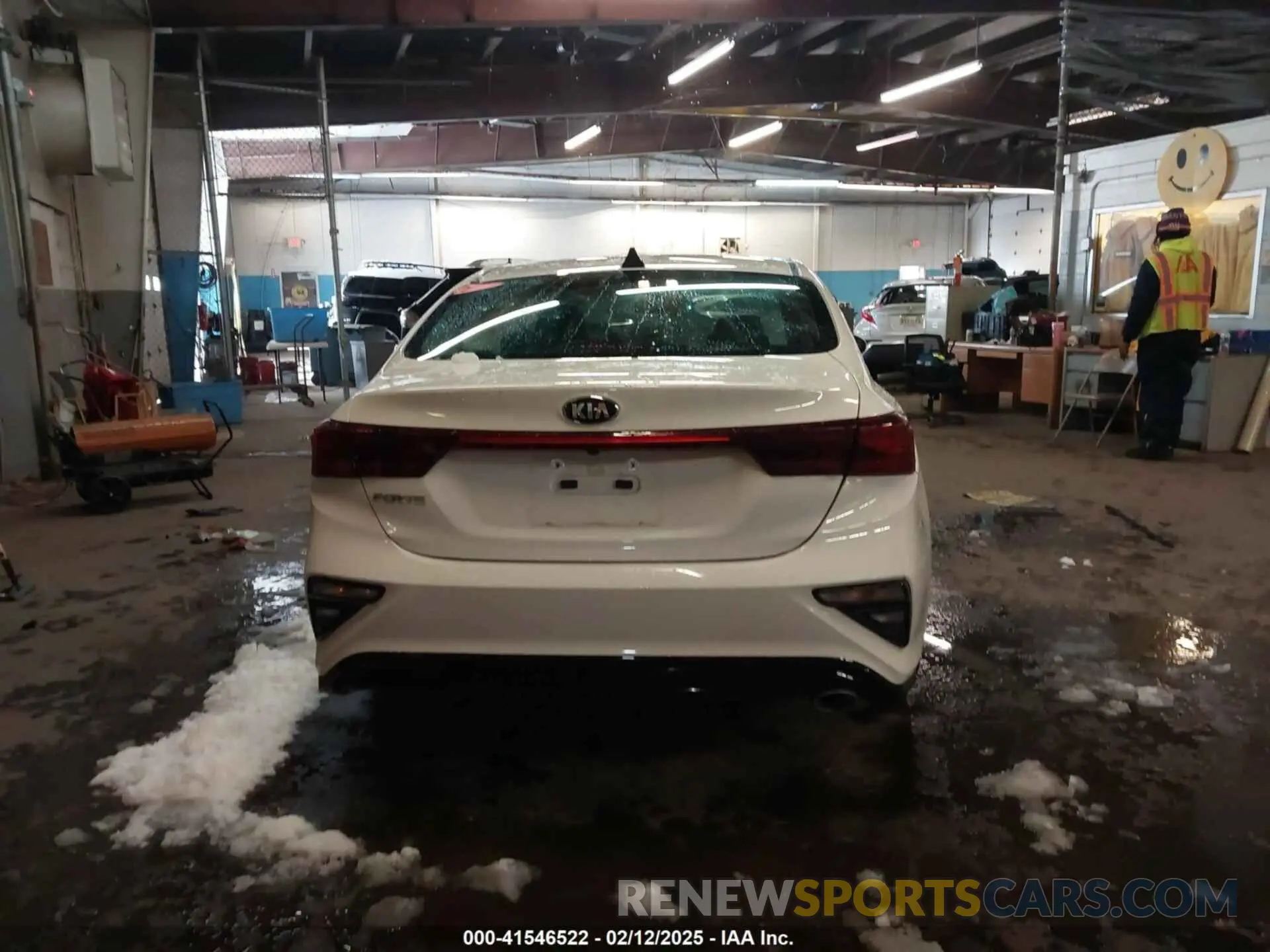 16 Photograph of a damaged car 3KPF24AD5ME268116 KIA FORTE 2021
