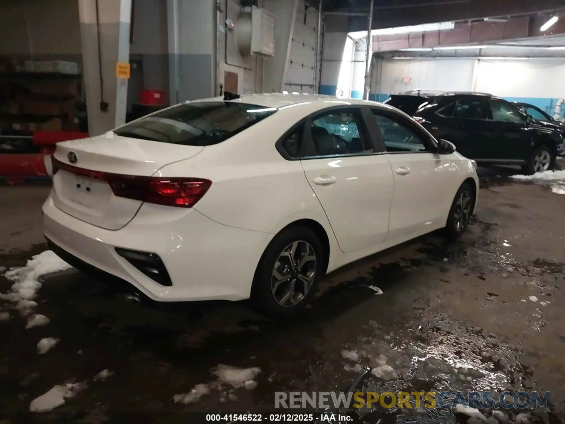 4 Photograph of a damaged car 3KPF24AD5ME268116 KIA FORTE 2021