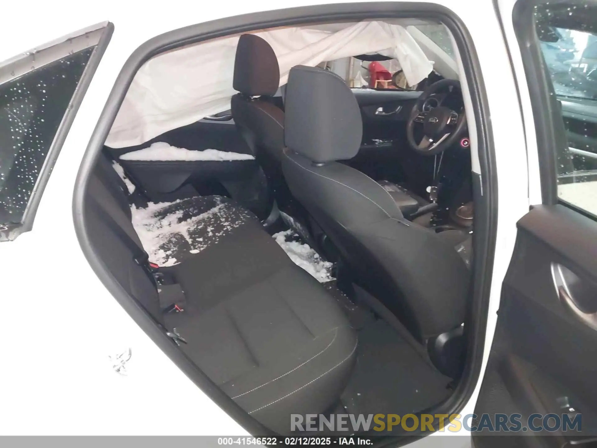8 Photograph of a damaged car 3KPF24AD5ME268116 KIA FORTE 2021