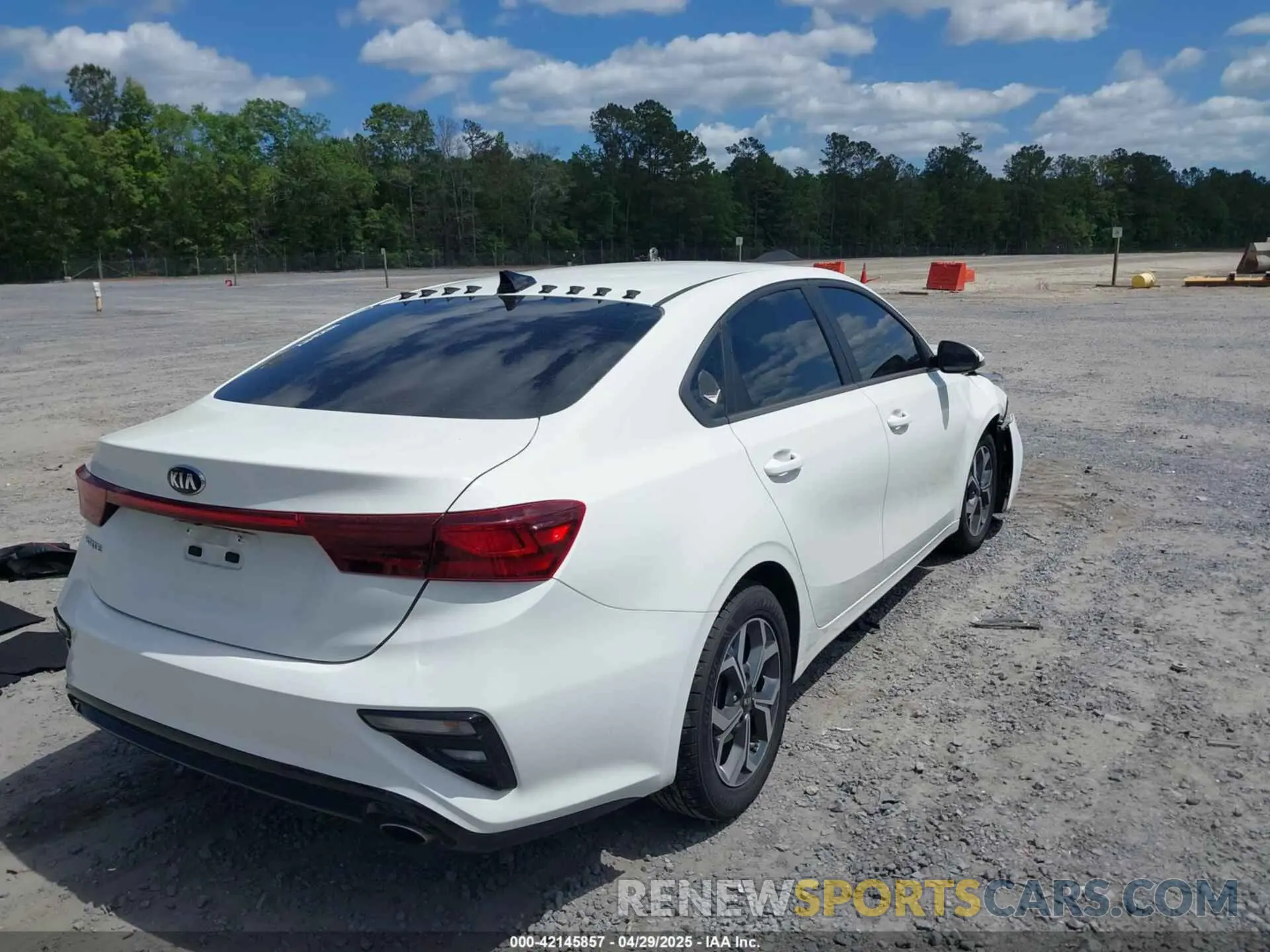 4 Photograph of a damaged car 3KPF24AD5ME268150 KIA FORTE 2021