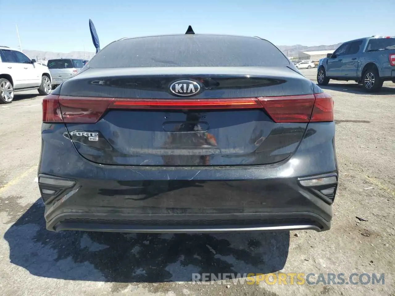 6 Photograph of a damaged car 3KPF24AD5ME272988 KIA FORTE 2021