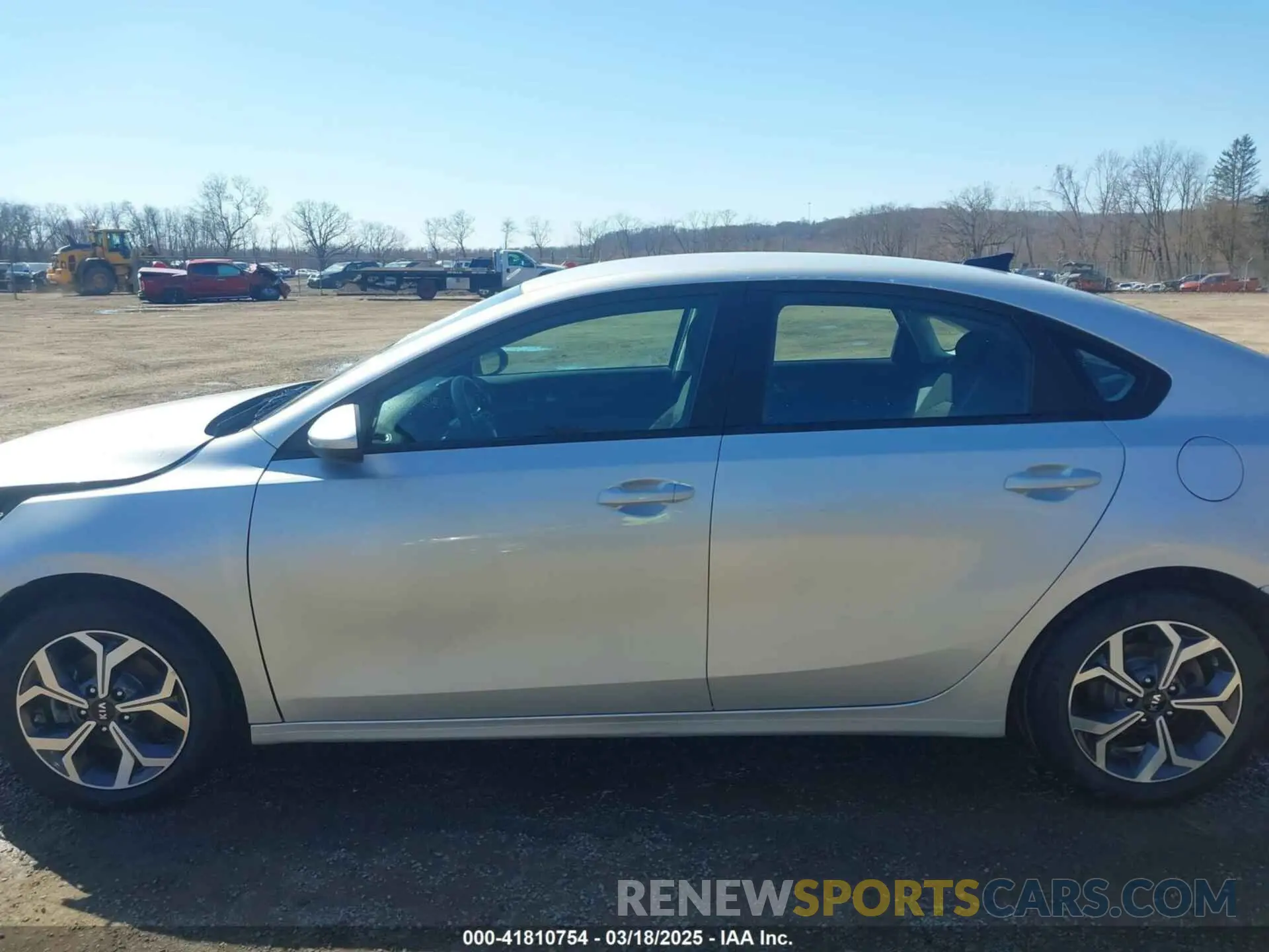 15 Photograph of a damaged car 3KPF24AD5ME291590 KIA FORTE 2021