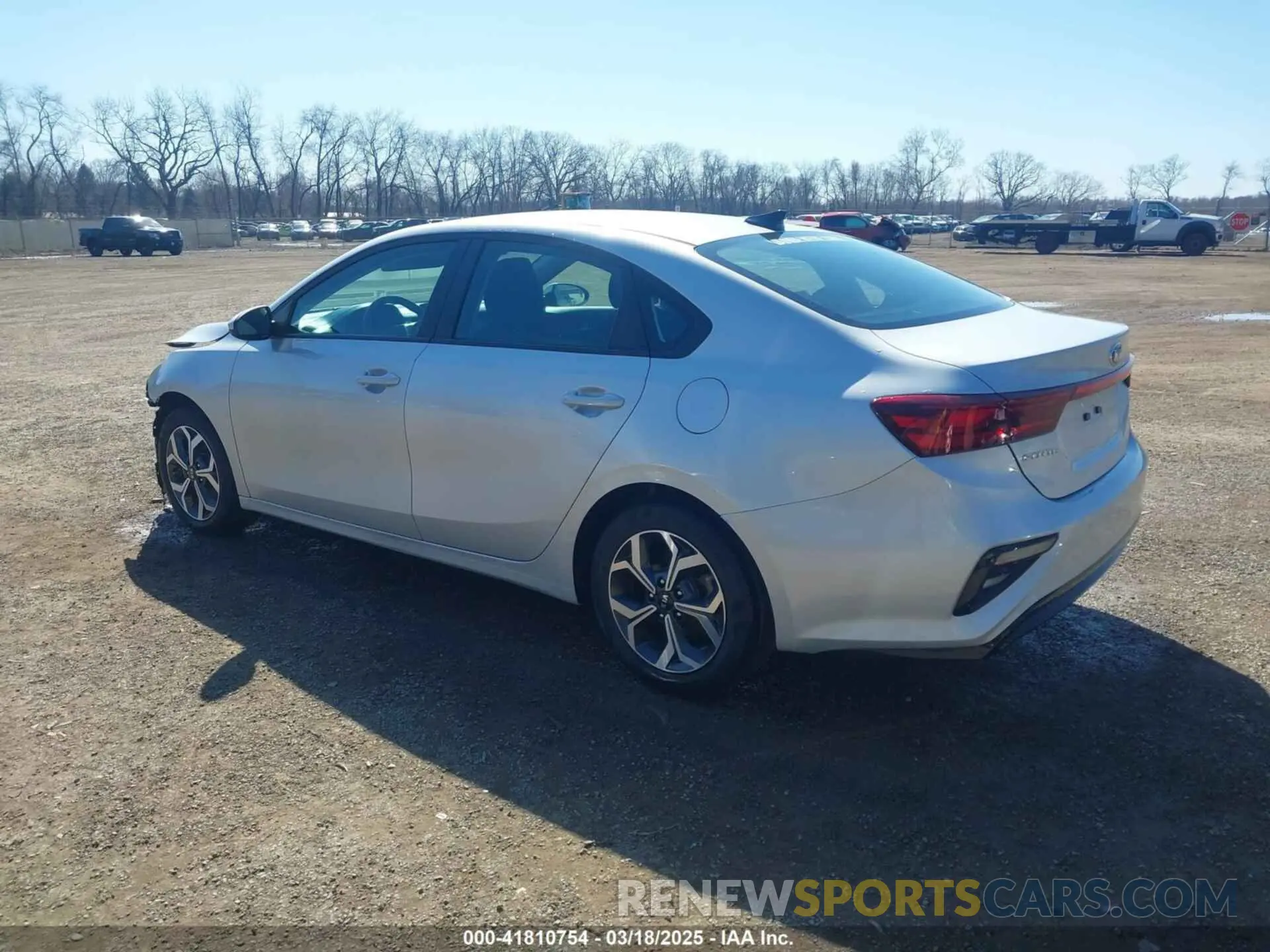 3 Photograph of a damaged car 3KPF24AD5ME291590 KIA FORTE 2021
