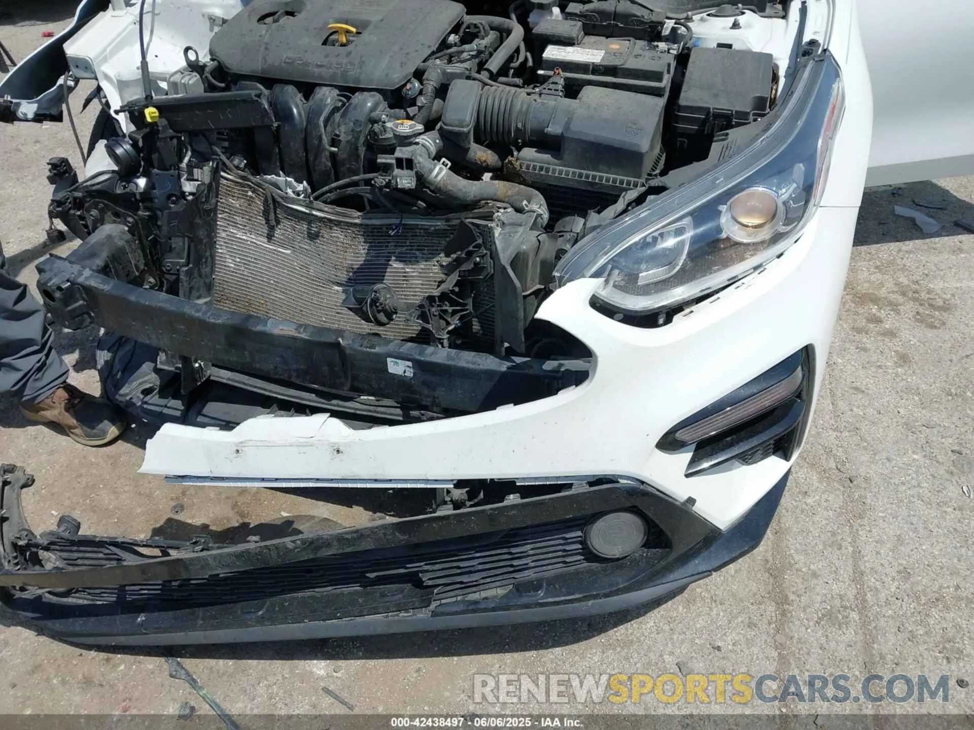 6 Photograph of a damaged car 3KPF24AD5ME297261 KIA FORTE 2021