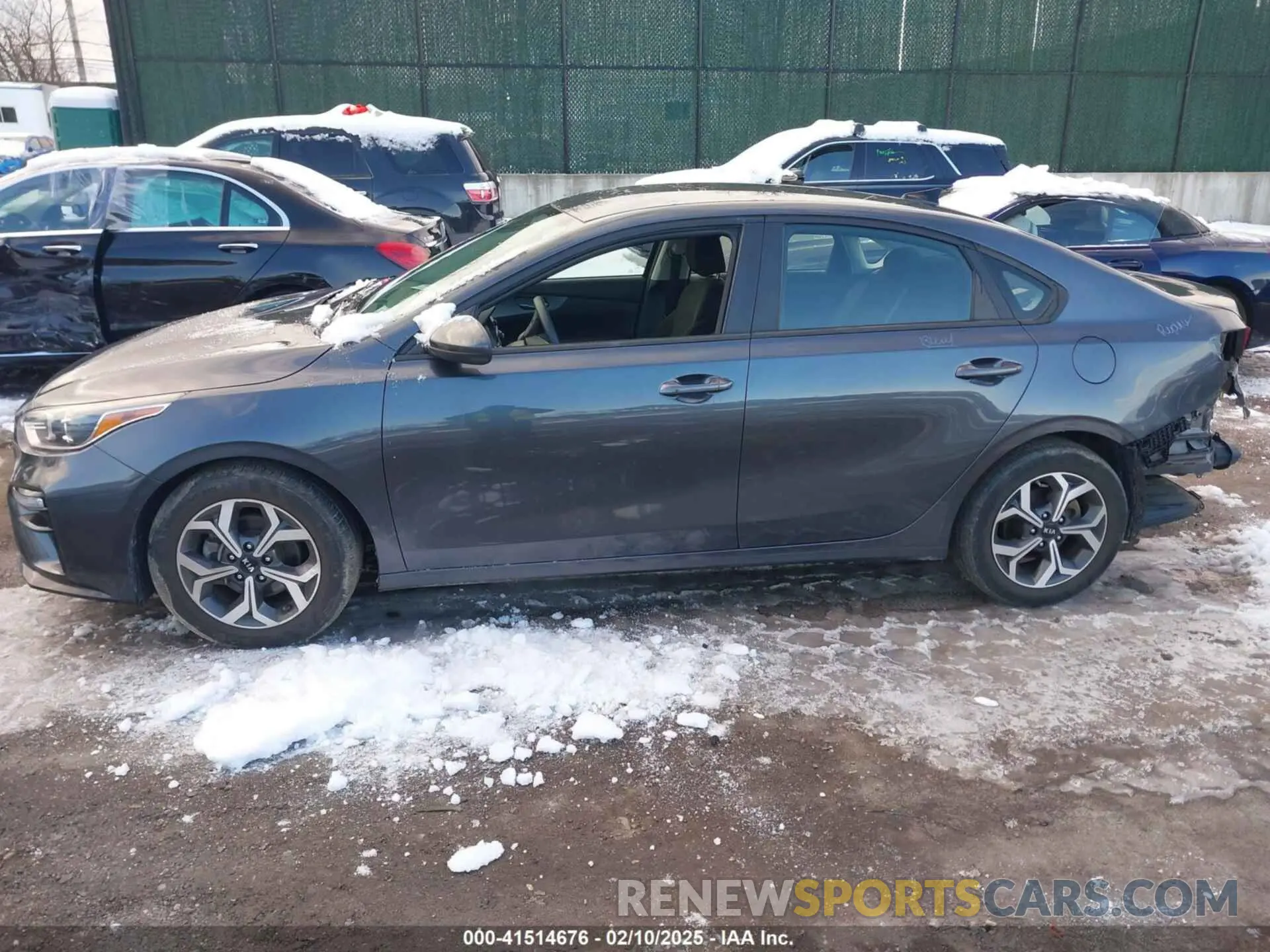 14 Photograph of a damaged car 3KPF24AD5ME302183 KIA FORTE 2021