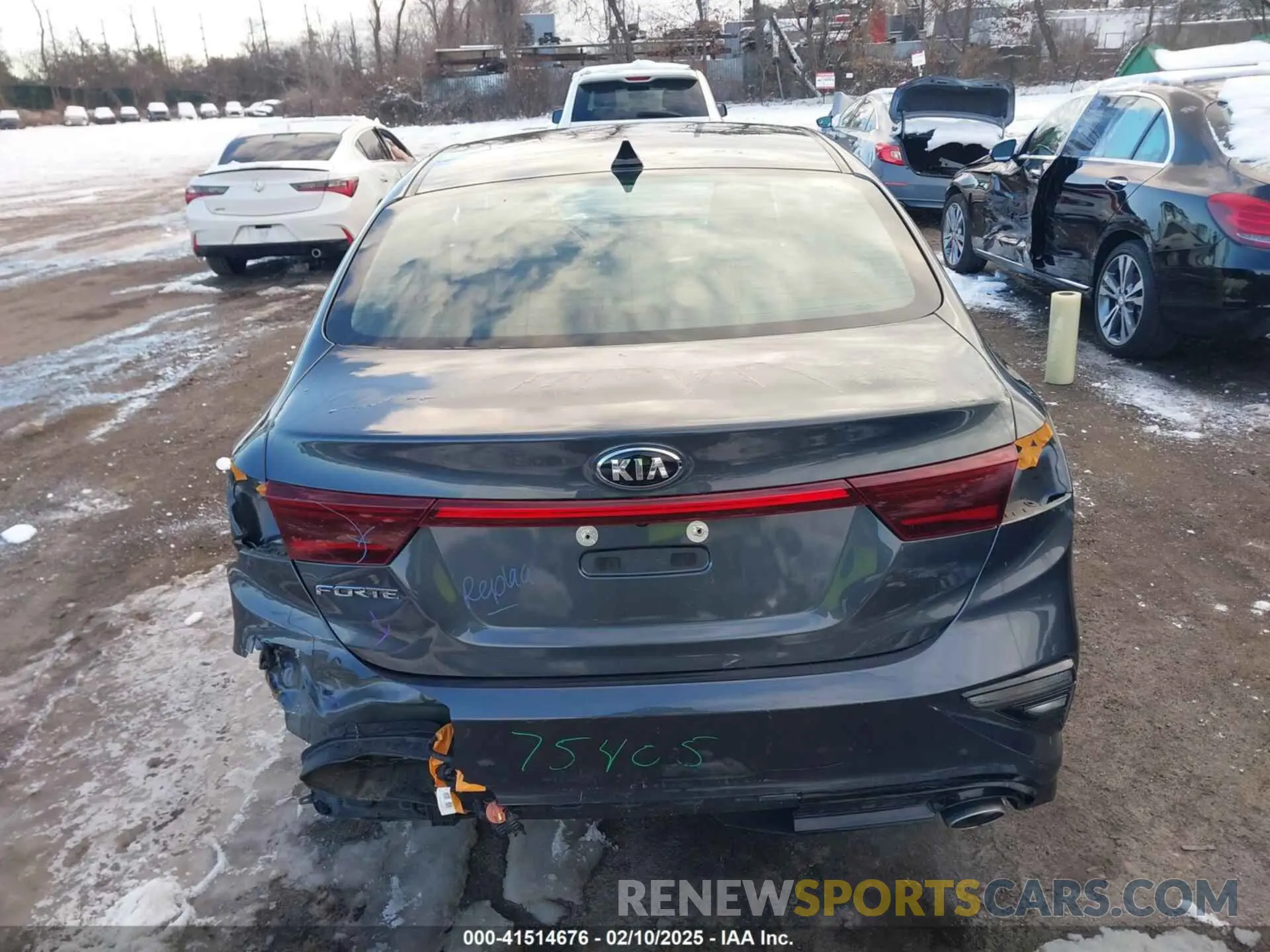 16 Photograph of a damaged car 3KPF24AD5ME302183 KIA FORTE 2021