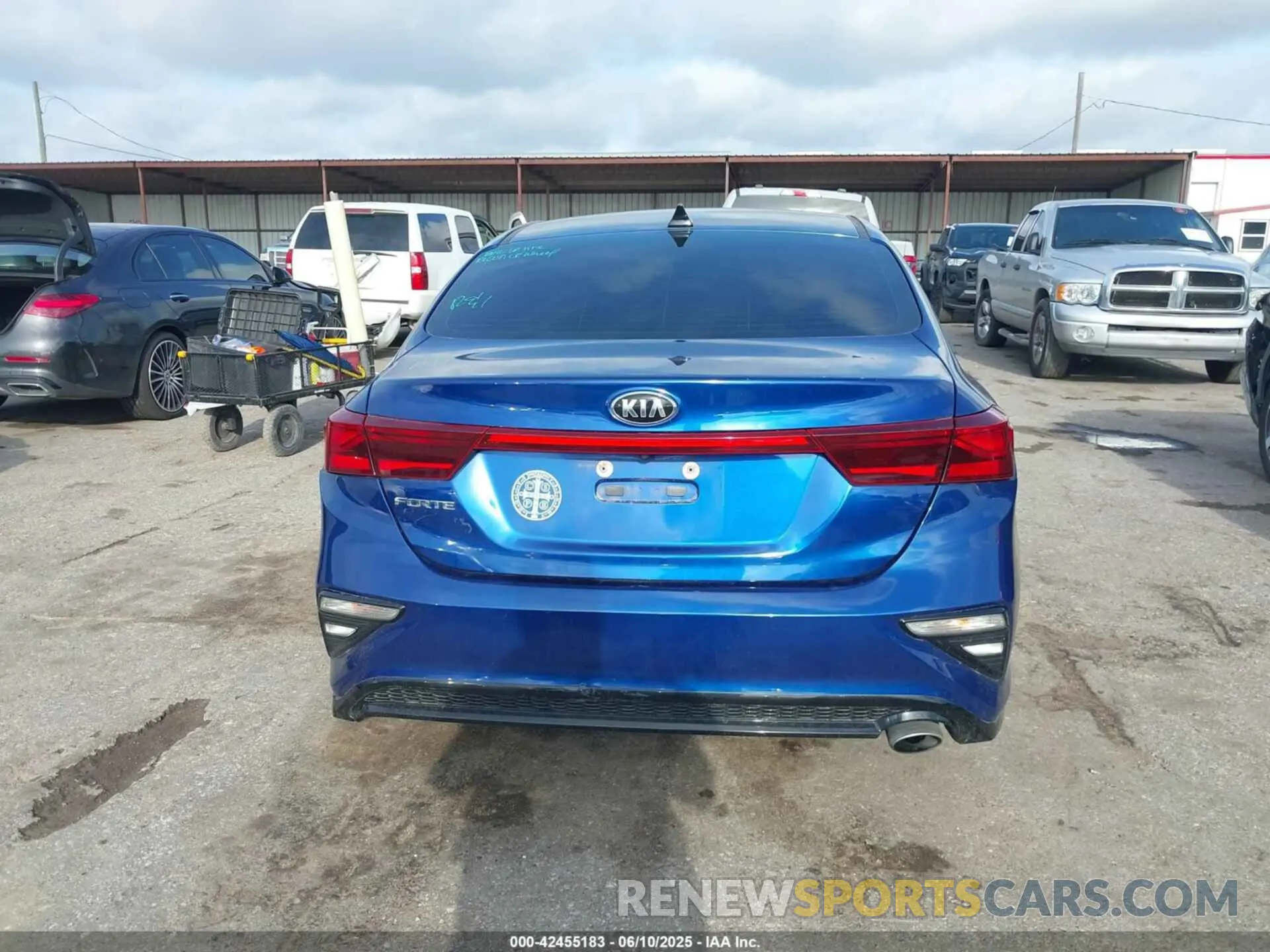 16 Photograph of a damaged car 3KPF24AD5ME303771 KIA FORTE 2021
