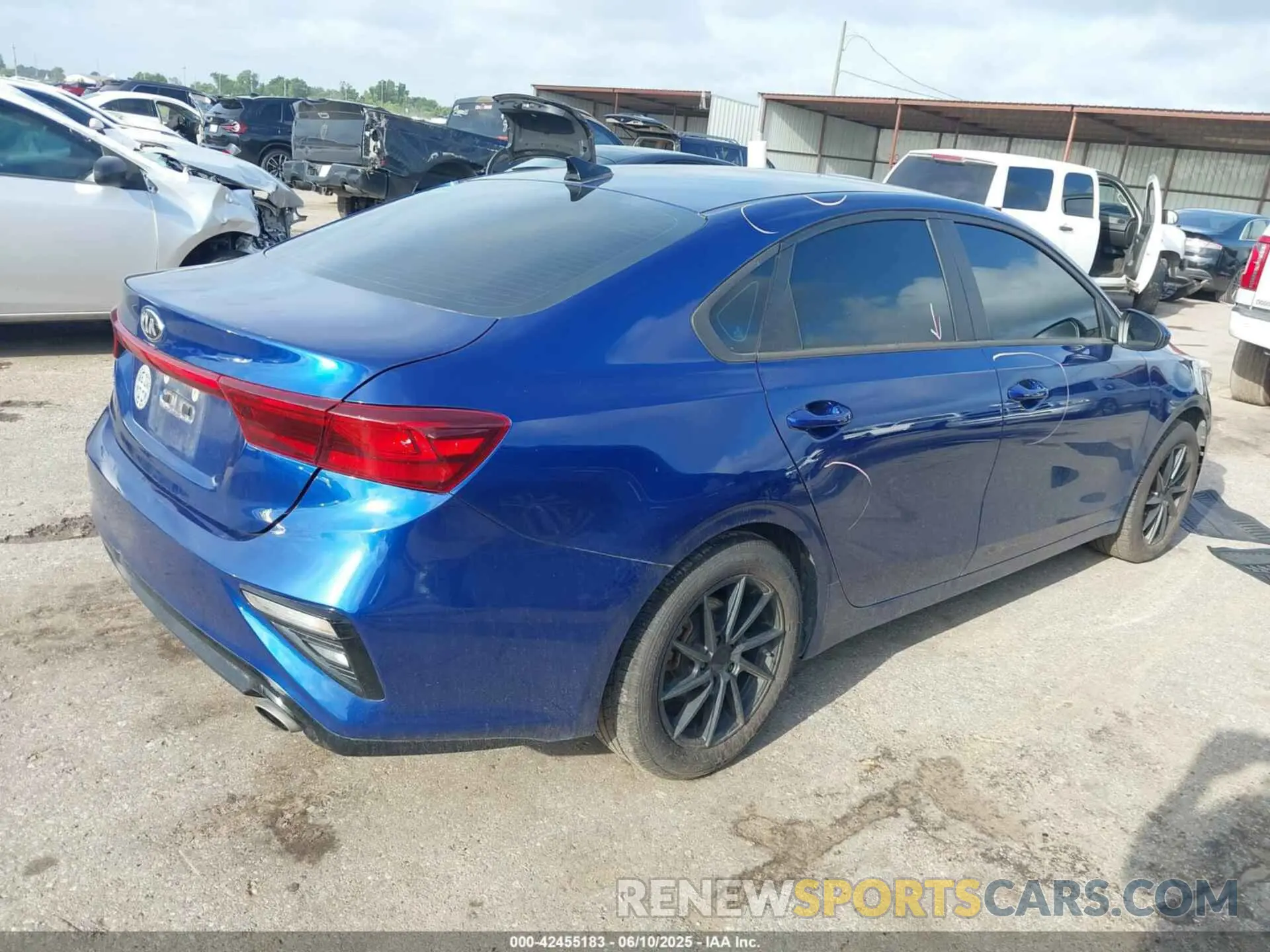 4 Photograph of a damaged car 3KPF24AD5ME303771 KIA FORTE 2021