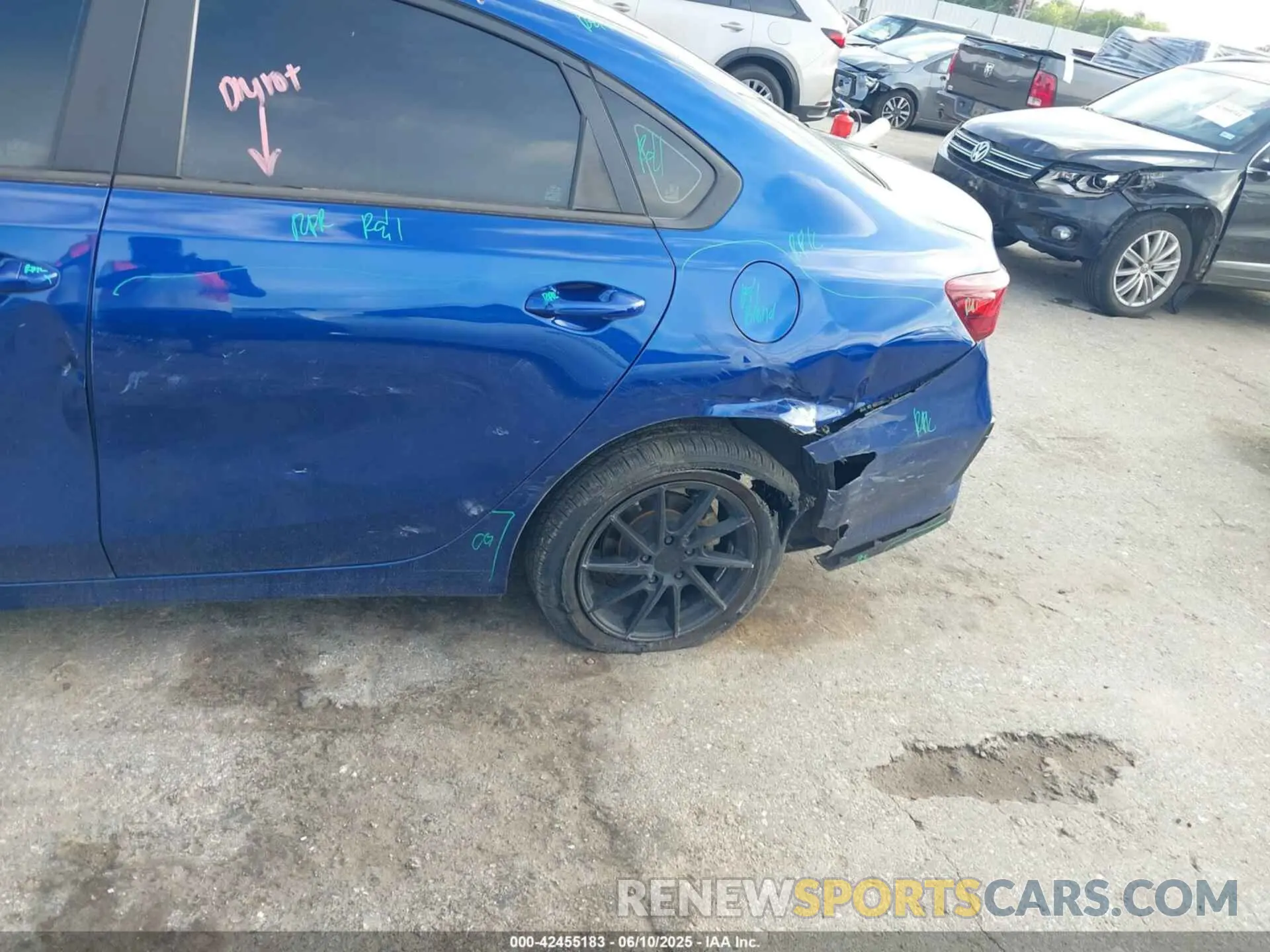 6 Photograph of a damaged car 3KPF24AD5ME303771 KIA FORTE 2021