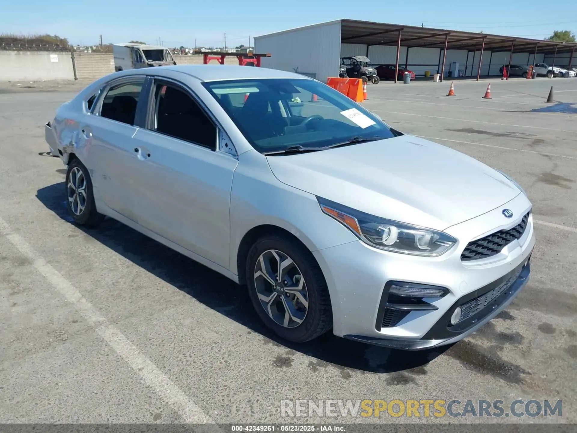 1 Photograph of a damaged car 3KPF24AD5ME310591 KIA FORTE 2021
