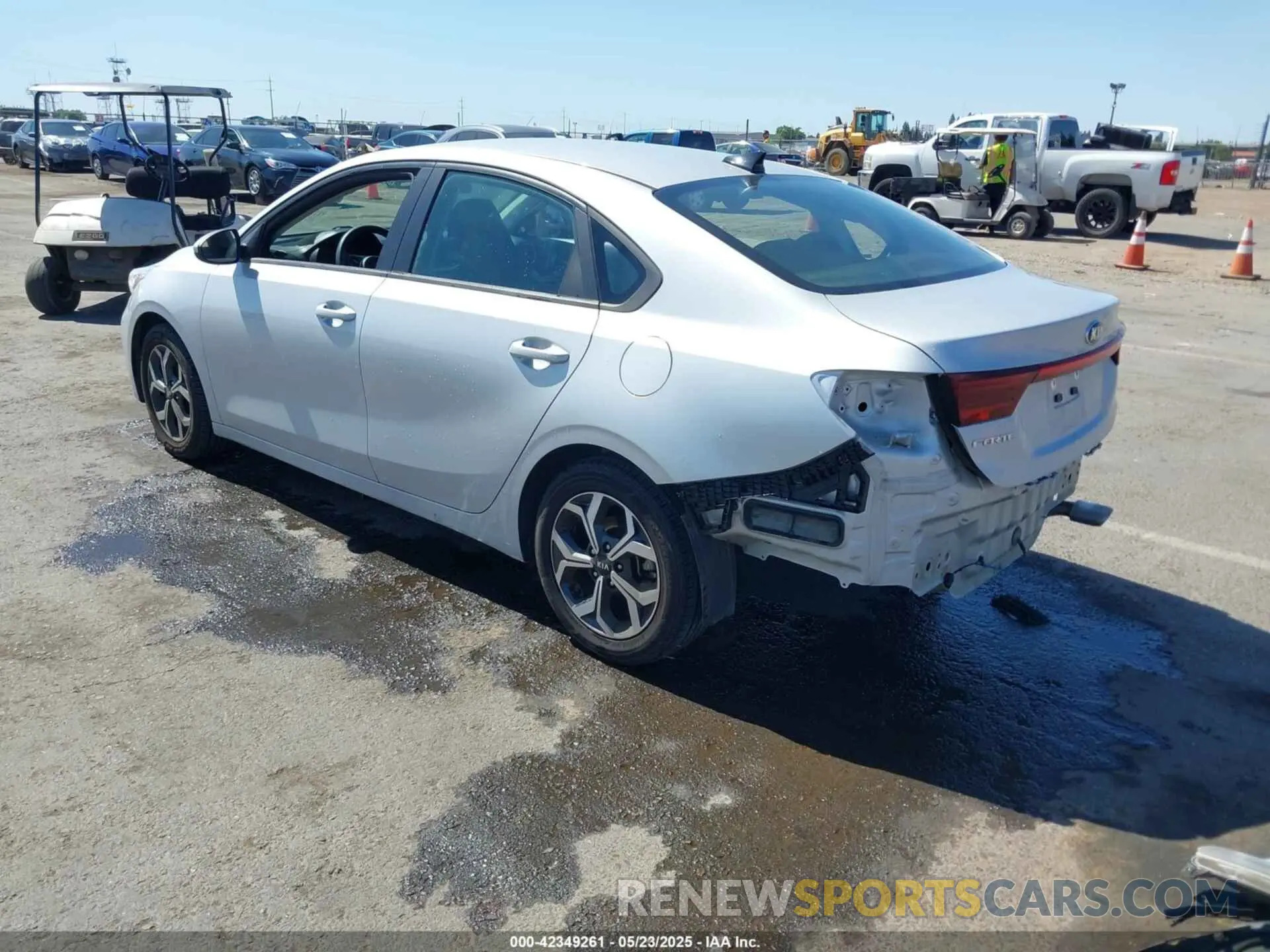 3 Photograph of a damaged car 3KPF24AD5ME310591 KIA FORTE 2021