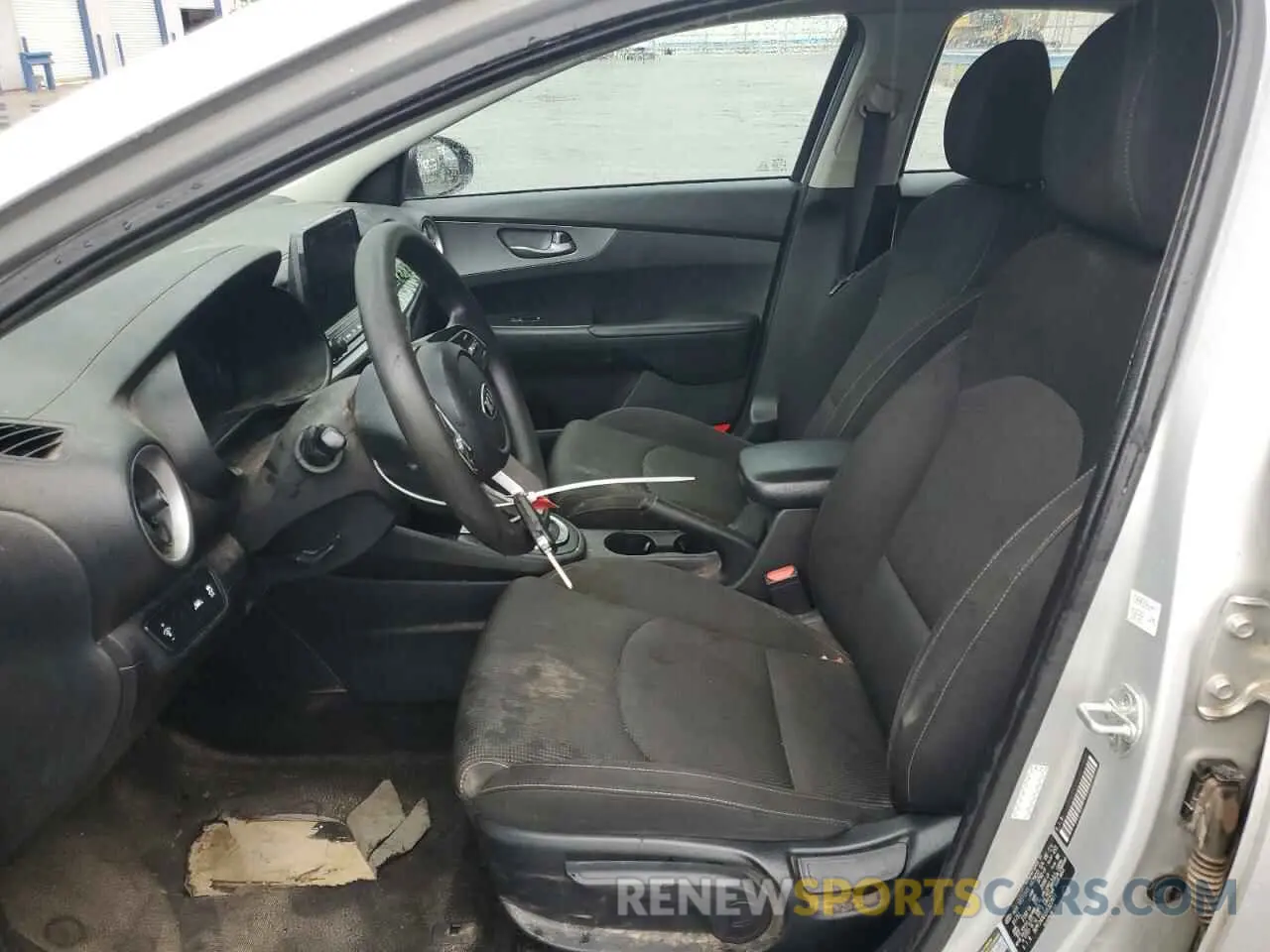 7 Photograph of a damaged car 3KPF24AD5ME327911 KIA FORTE 2021