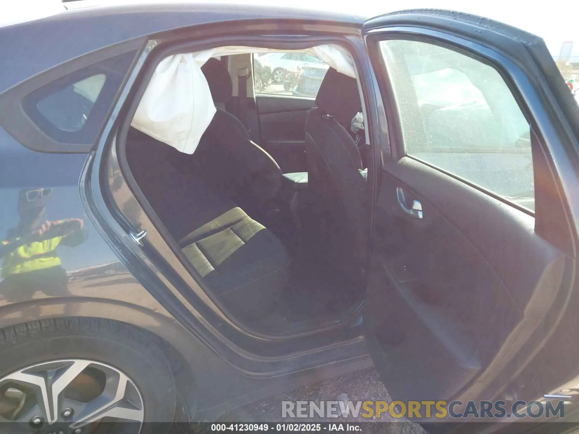 8 Photograph of a damaged car 3KPF24AD5ME334745 KIA FORTE 2021