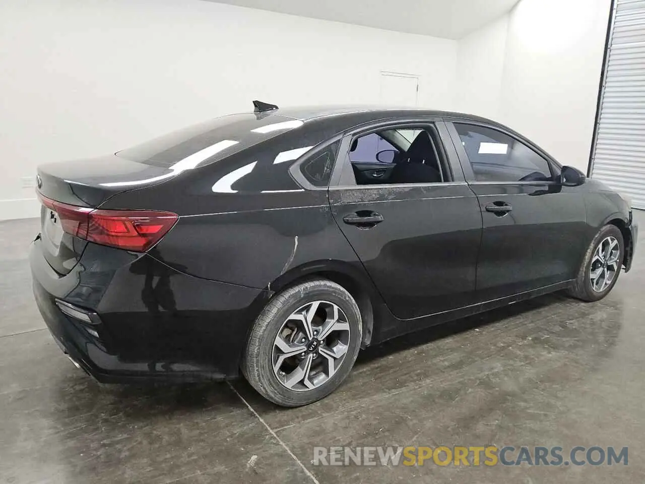 3 Photograph of a damaged car 3KPF24AD5ME349181 KIA FORTE 2021