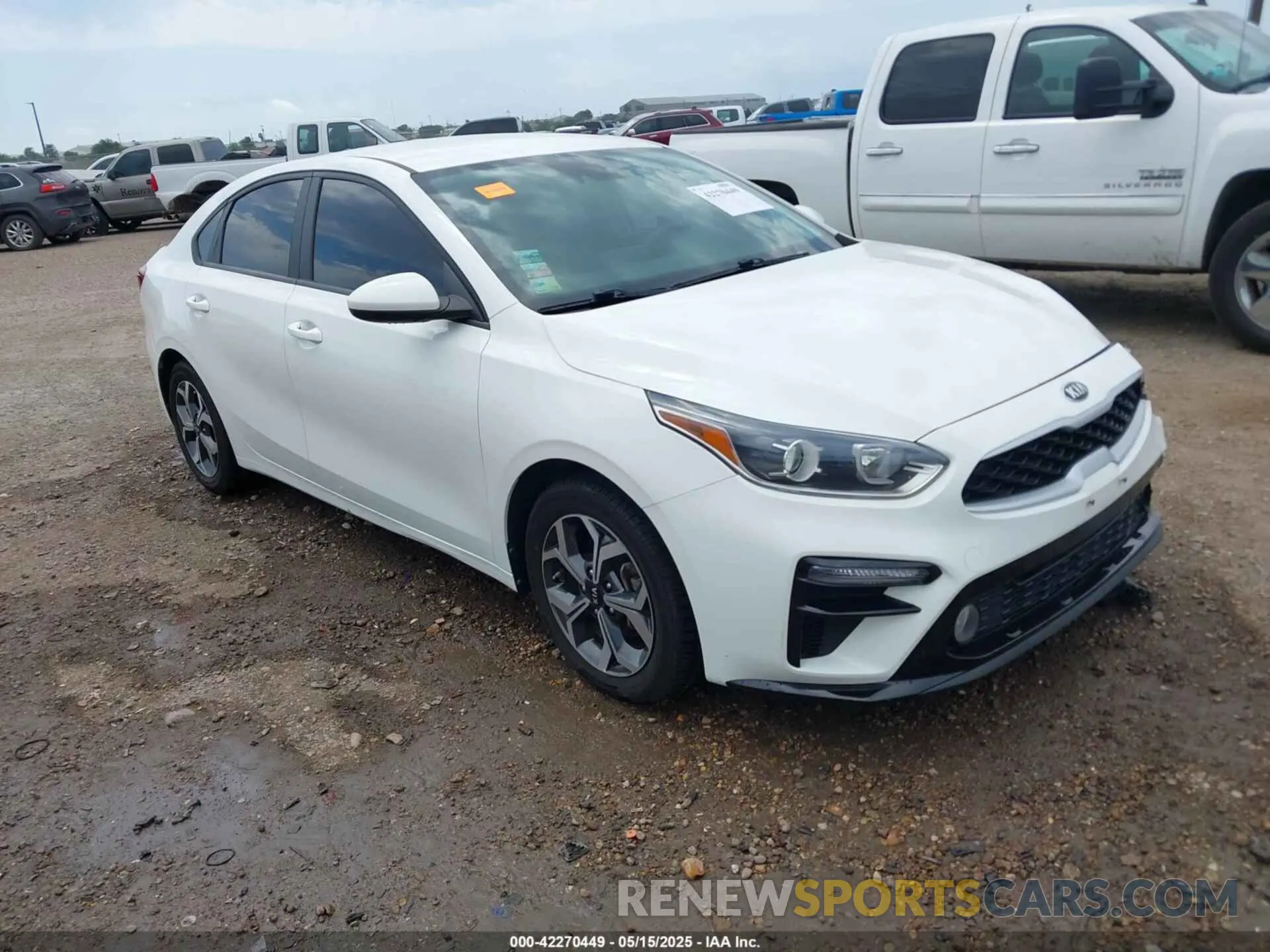 1 Photograph of a damaged car 3KPF24AD5ME358026 KIA FORTE 2021