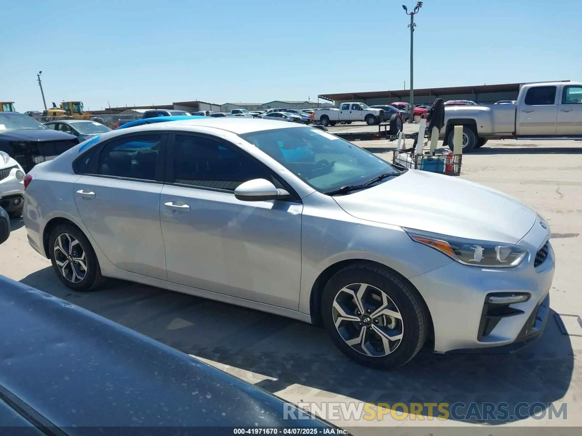 13 Photograph of a damaged car 3KPF24AD5ME361203 KIA FORTE 2021