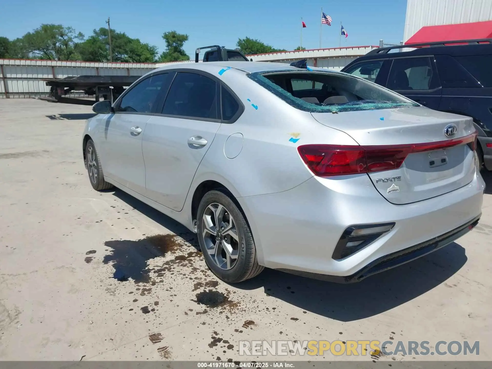 3 Photograph of a damaged car 3KPF24AD5ME361203 KIA FORTE 2021