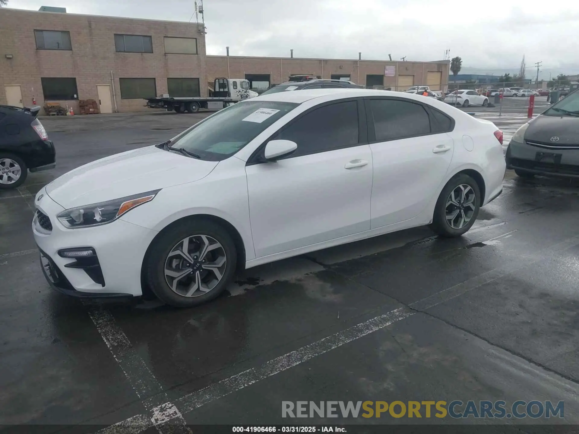 2 Photograph of a damaged car 3KPF24AD5ME369463 KIA FORTE 2021