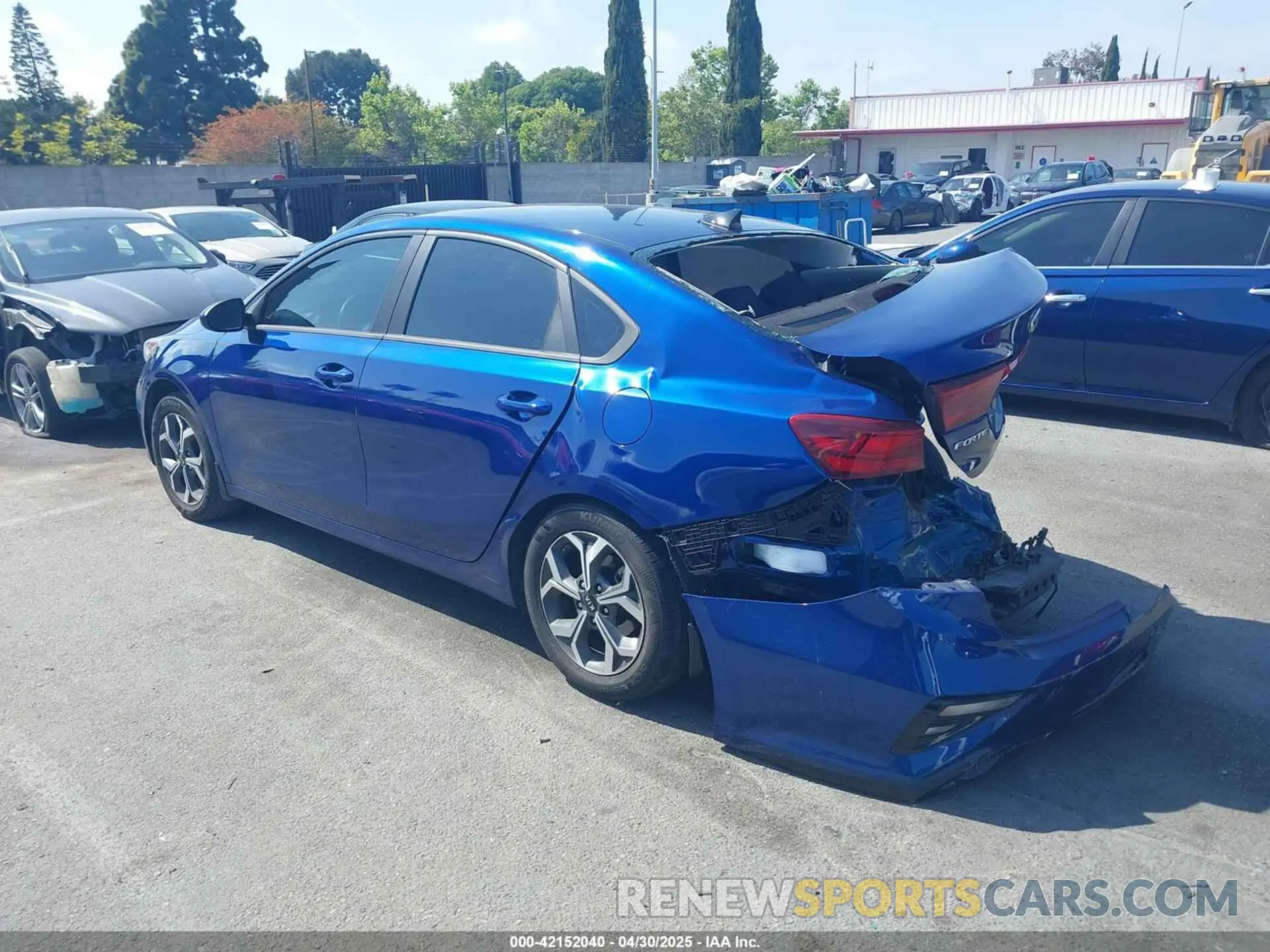 3 Photograph of a damaged car 3KPF24AD5ME375294 KIA FORTE 2021