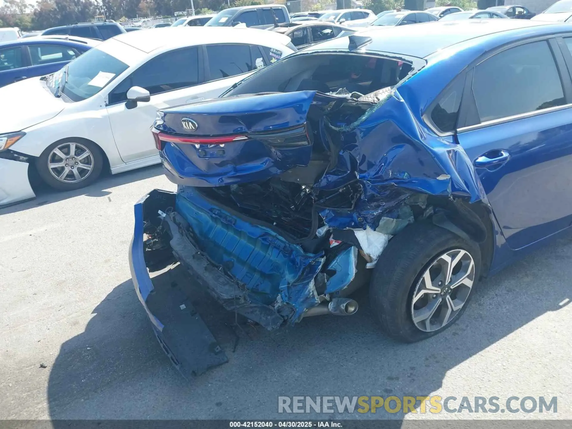 6 Photograph of a damaged car 3KPF24AD5ME375294 KIA FORTE 2021