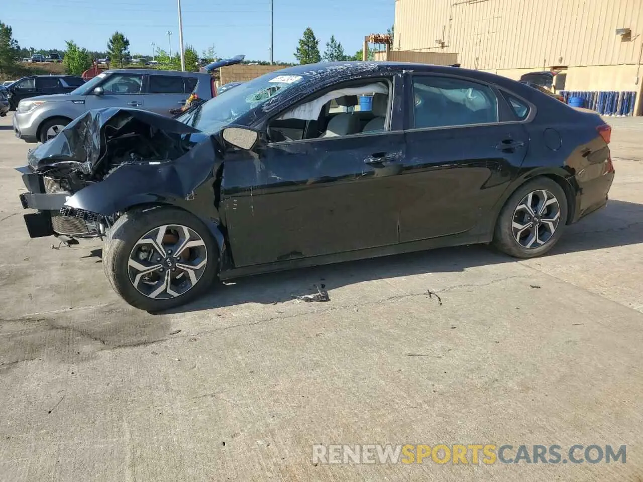 1 Photograph of a damaged car 3KPF24AD5ME379975 KIA FORTE 2021