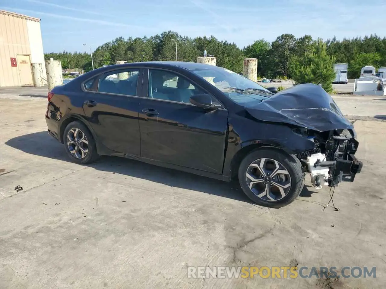 4 Photograph of a damaged car 3KPF24AD5ME379975 KIA FORTE 2021