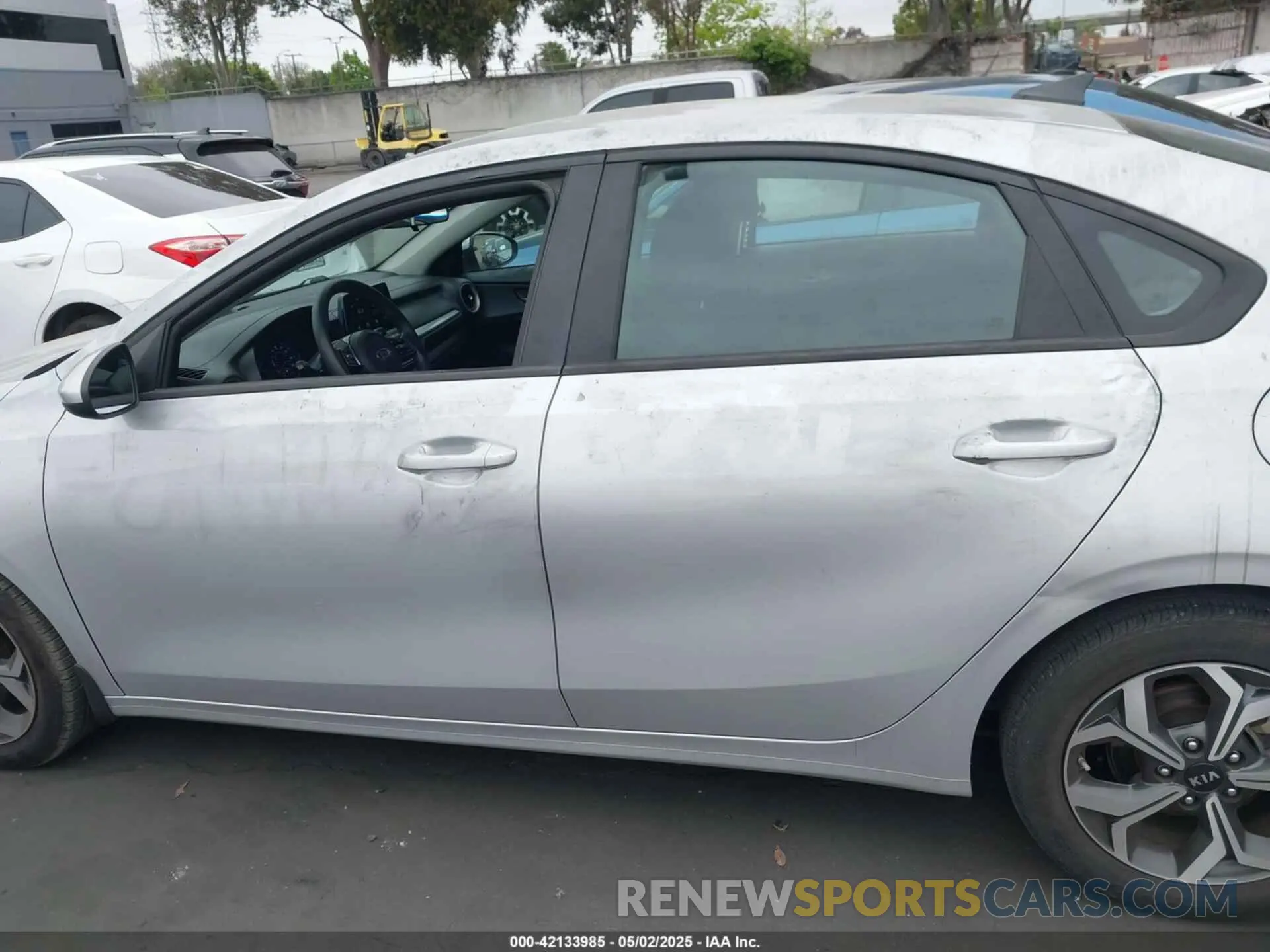 15 Photograph of a damaged car 3KPF24AD5ME387610 KIA FORTE 2021