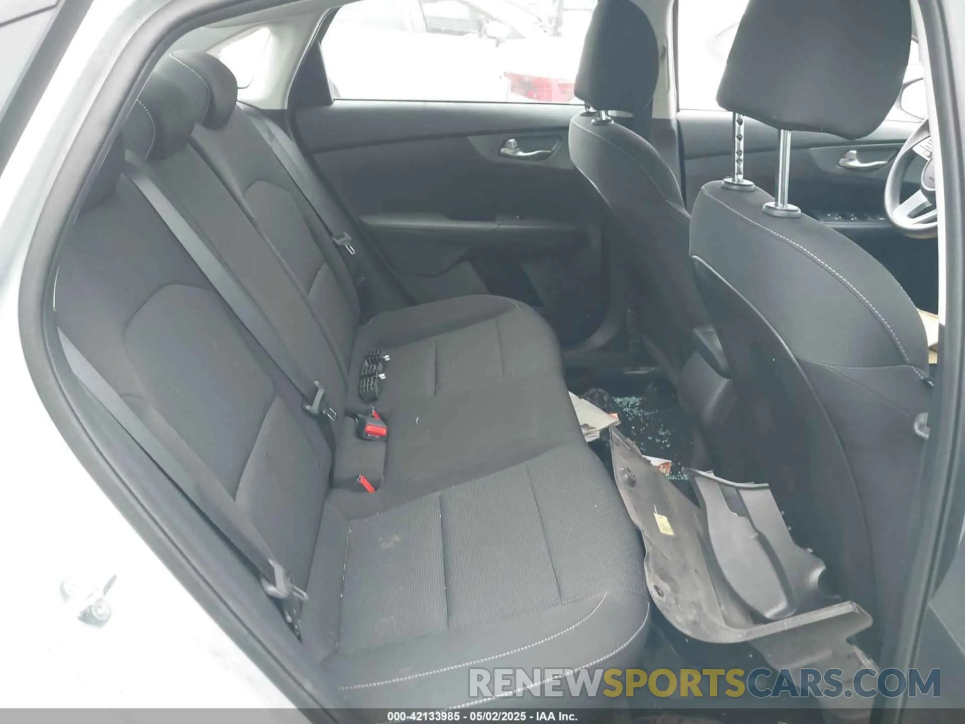 8 Photograph of a damaged car 3KPF24AD5ME387610 KIA FORTE 2021