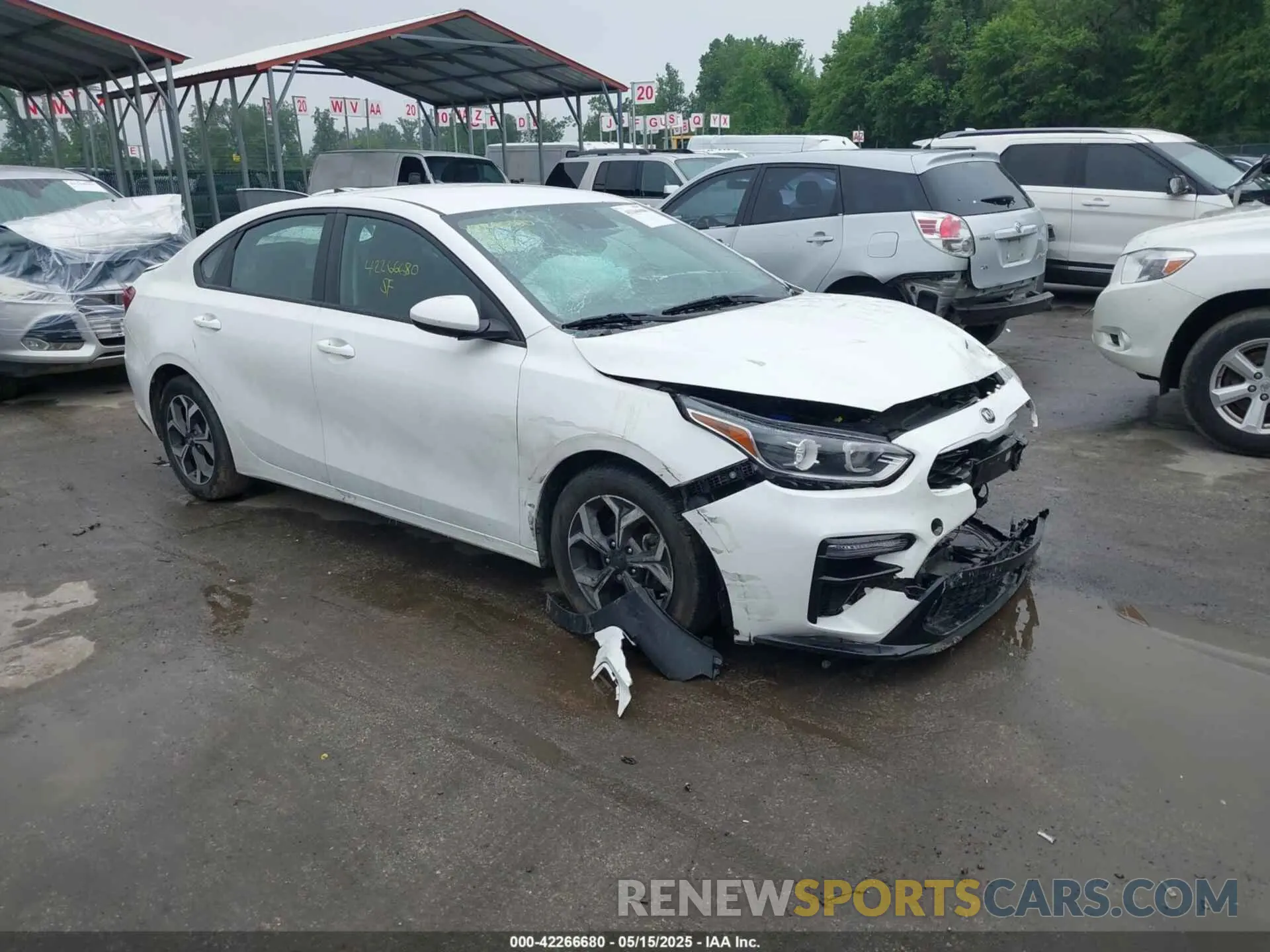 1 Photograph of a damaged car 3KPF24AD5ME405958 KIA FORTE 2021