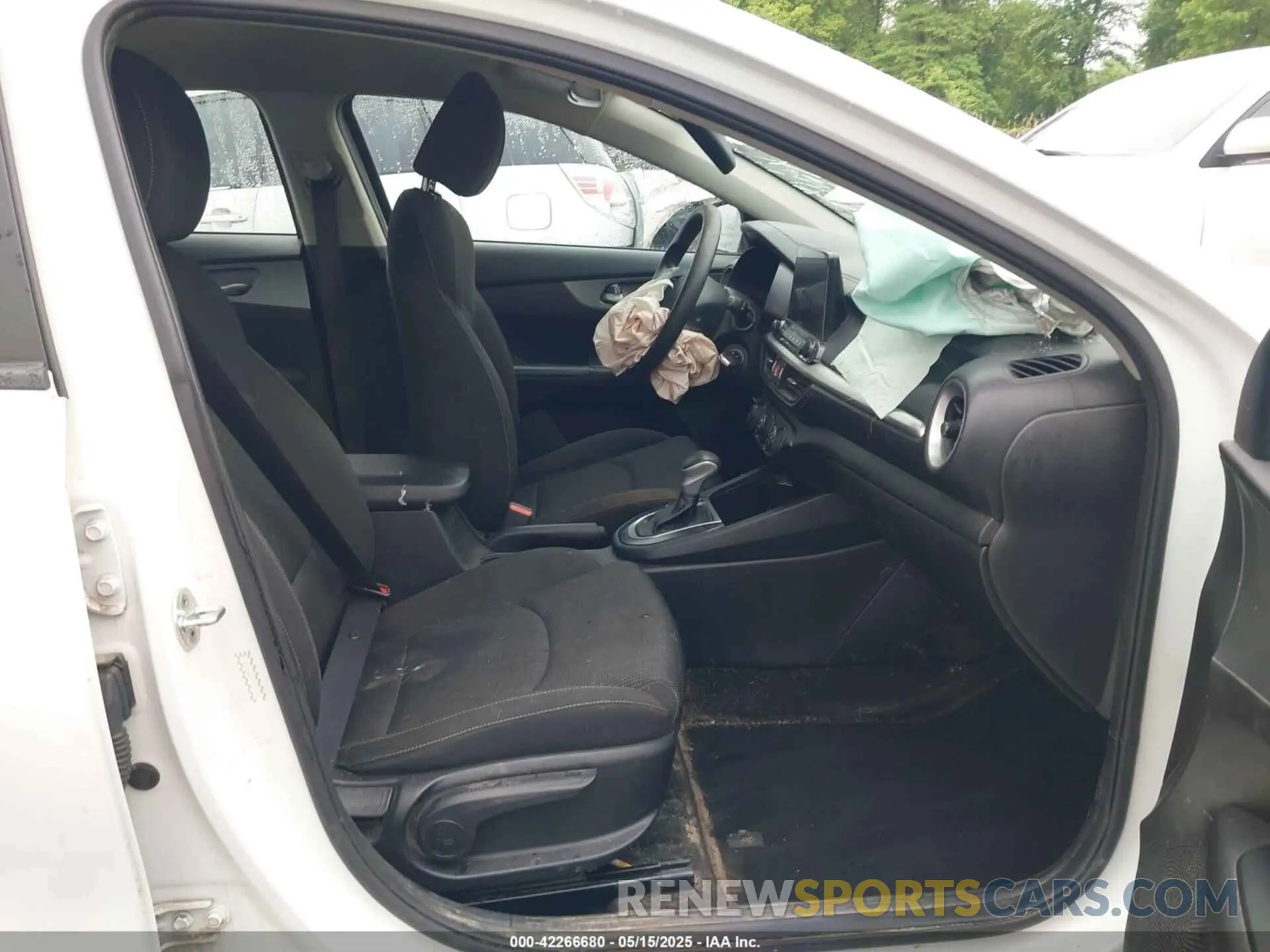 5 Photograph of a damaged car 3KPF24AD5ME405958 KIA FORTE 2021