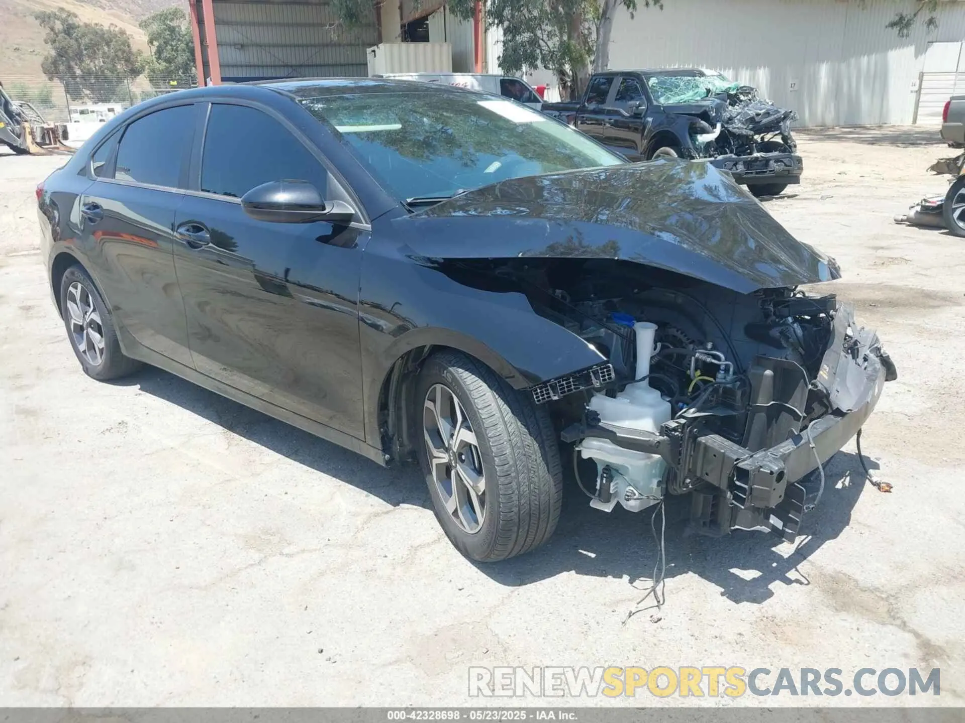 1 Photograph of a damaged car 3KPF24AD5ME407015 KIA FORTE 2021