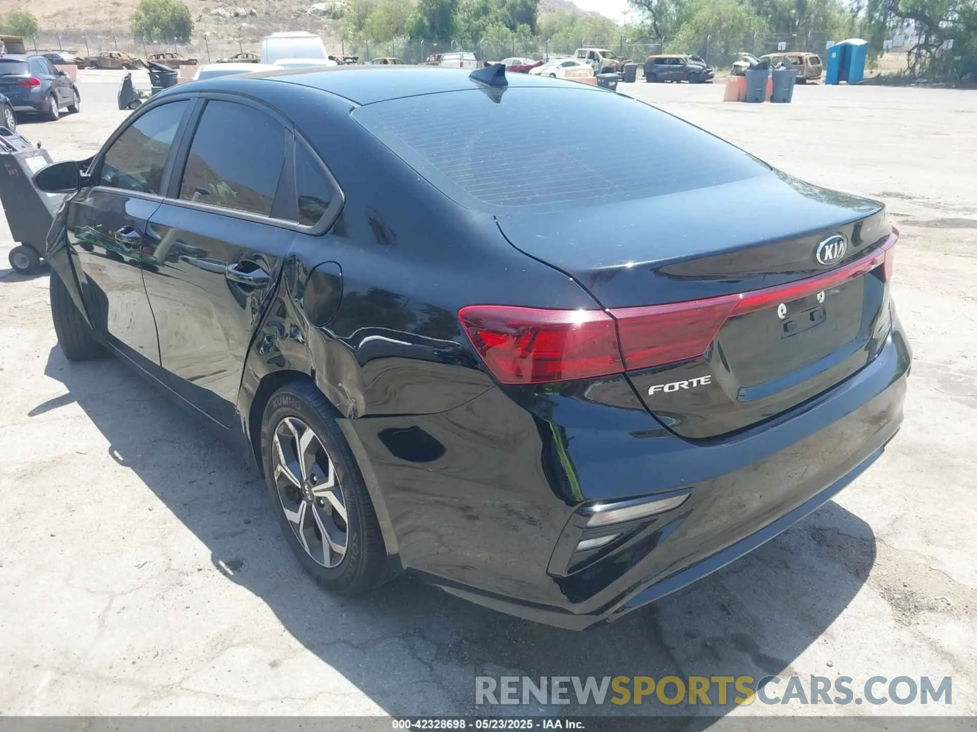 3 Photograph of a damaged car 3KPF24AD5ME407015 KIA FORTE 2021