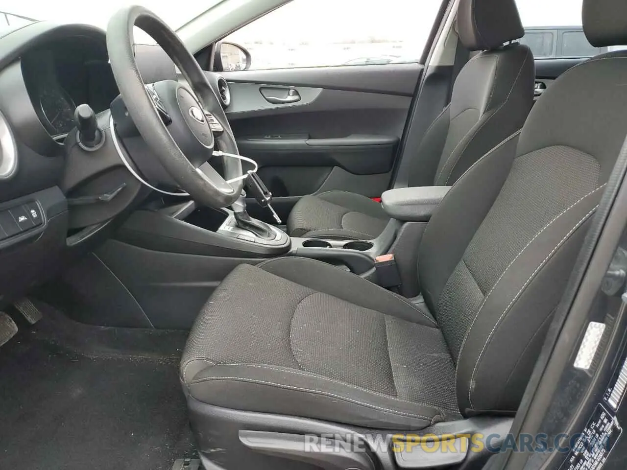 7 Photograph of a damaged car 3KPF24AD5ME408875 KIA FORTE 2021