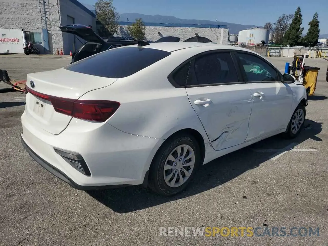3 Photograph of a damaged car 3KPF24AD6ME285362 KIA FORTE 2021