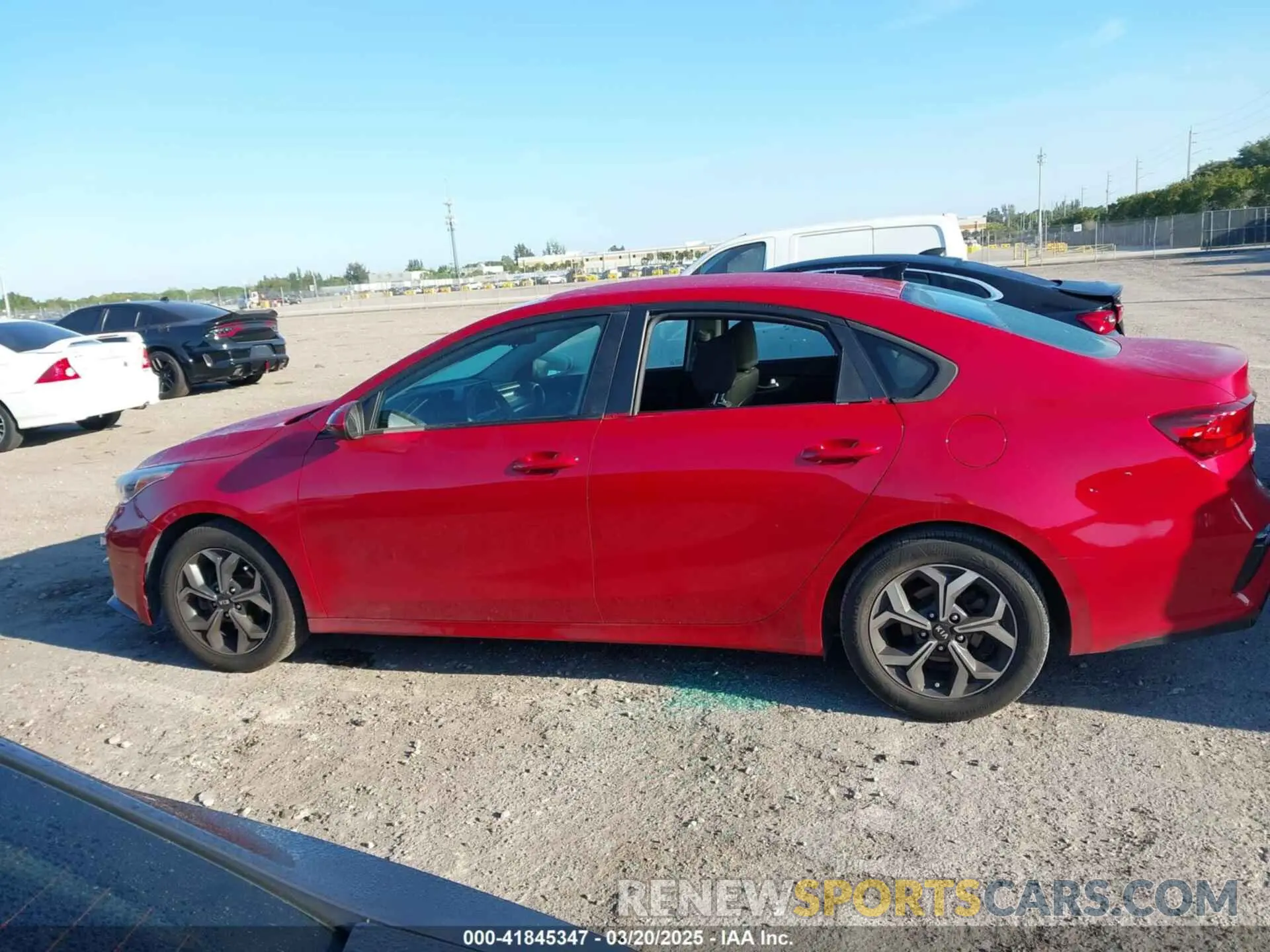 14 Photograph of a damaged car 3KPF24AD6ME285460 KIA FORTE 2021