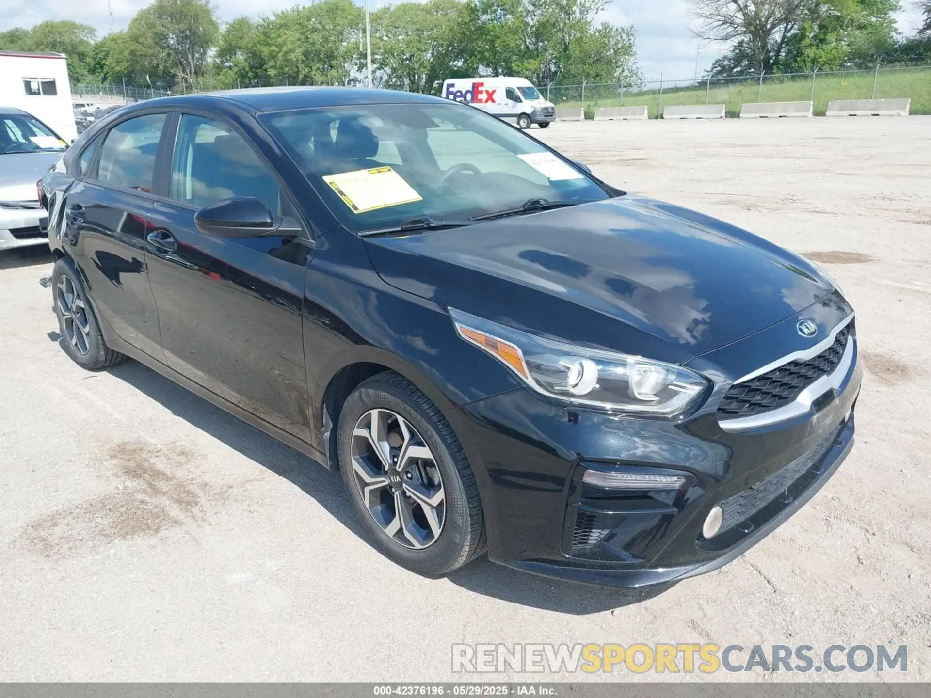 1 Photograph of a damaged car 3KPF24AD6ME287337 KIA FORTE 2021