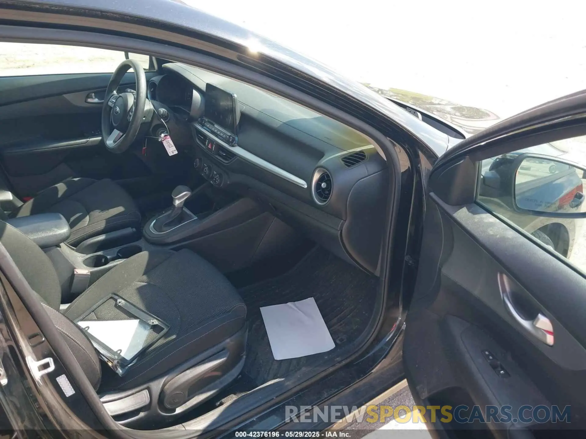 5 Photograph of a damaged car 3KPF24AD6ME287337 KIA FORTE 2021