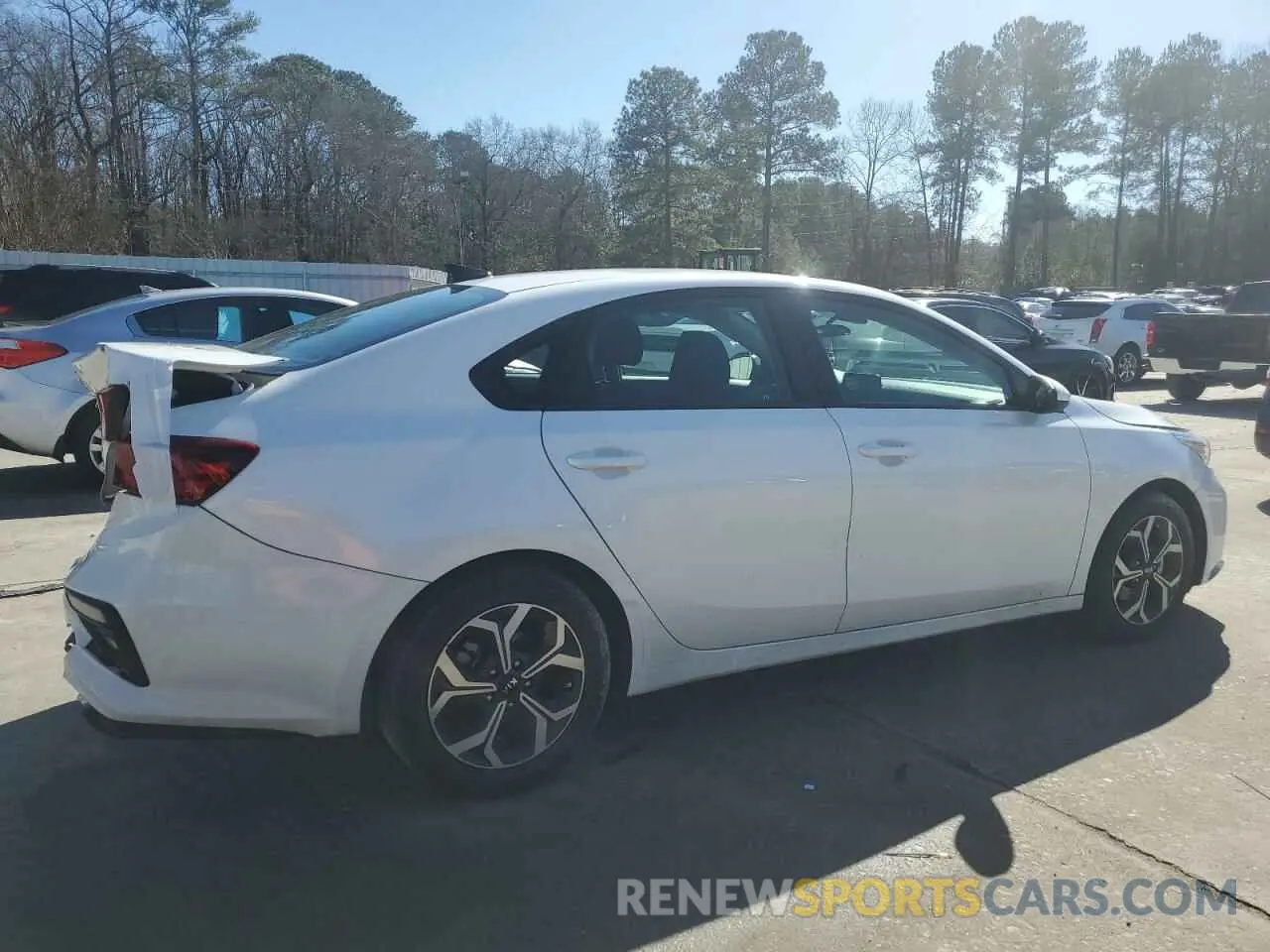 3 Photograph of a damaged car 3KPF24AD6ME290898 KIA FORTE 2021