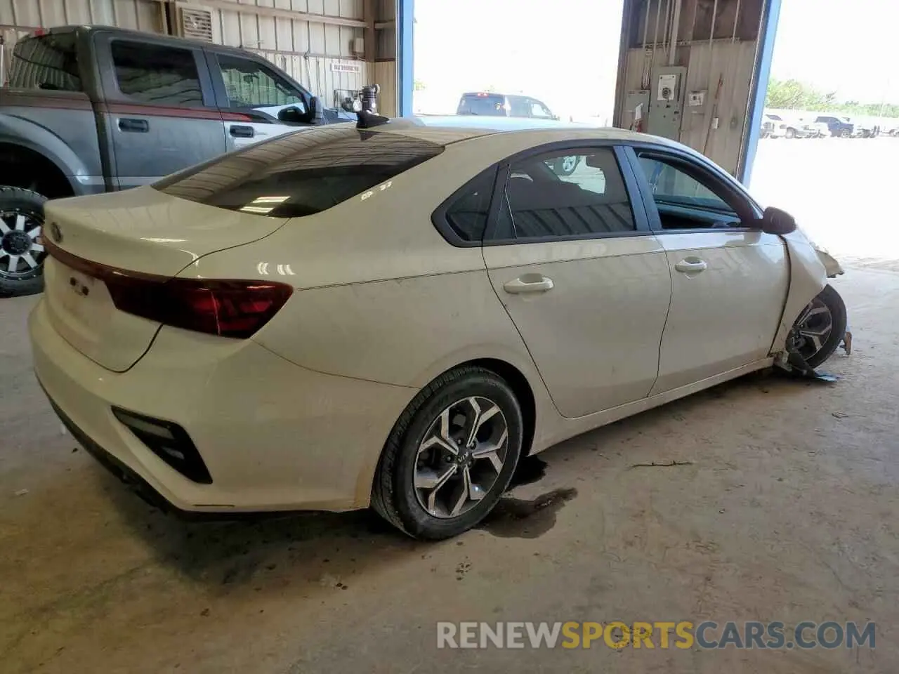 3 Photograph of a damaged car 3KPF24AD6ME291260 KIA FORTE 2021