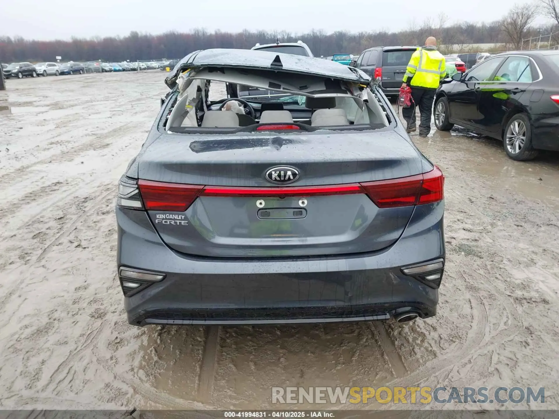 16 Photograph of a damaged car 3KPF24AD6ME300801 KIA FORTE 2021