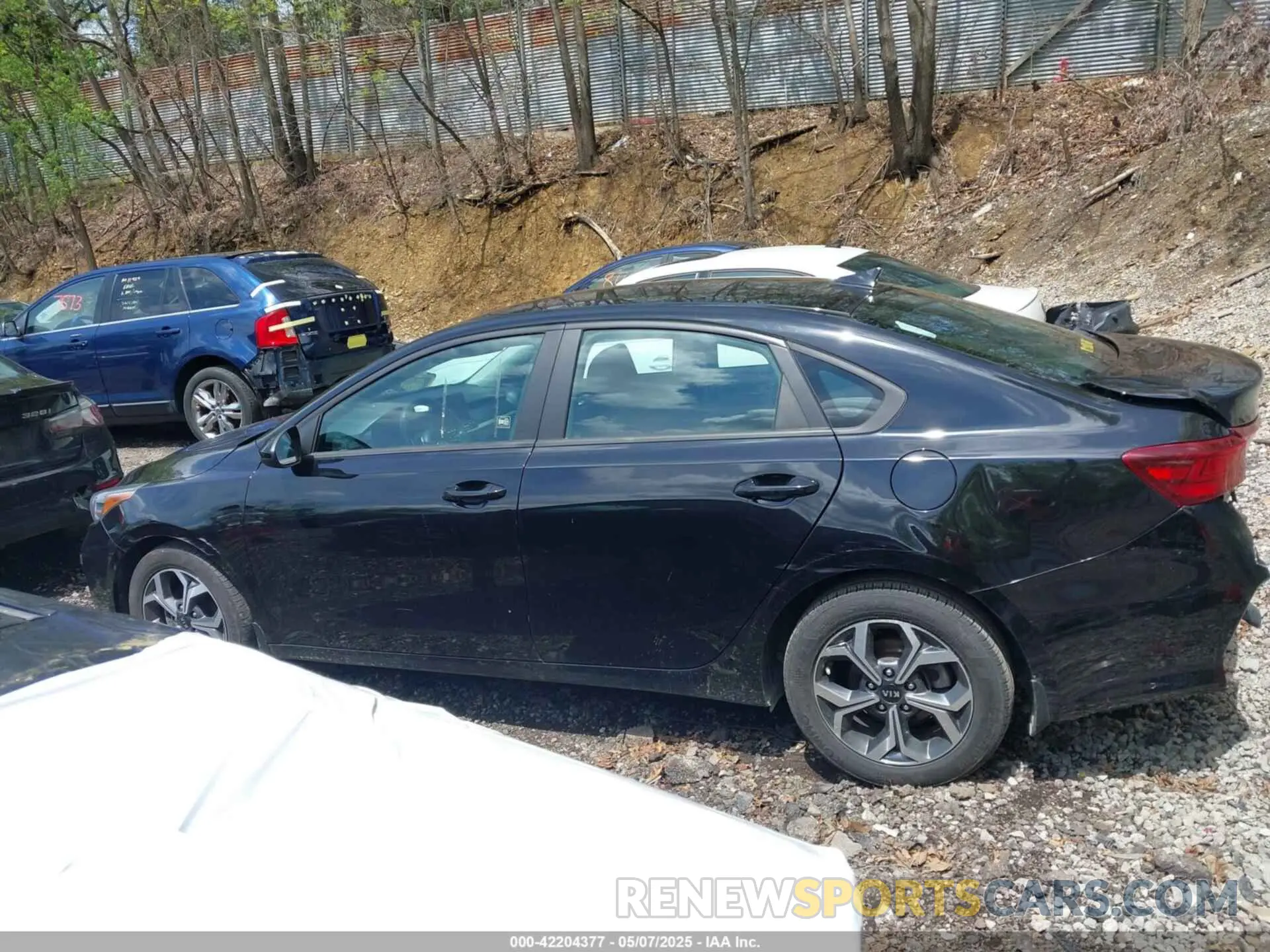 14 Photograph of a damaged car 3KPF24AD6ME307117 KIA FORTE 2021