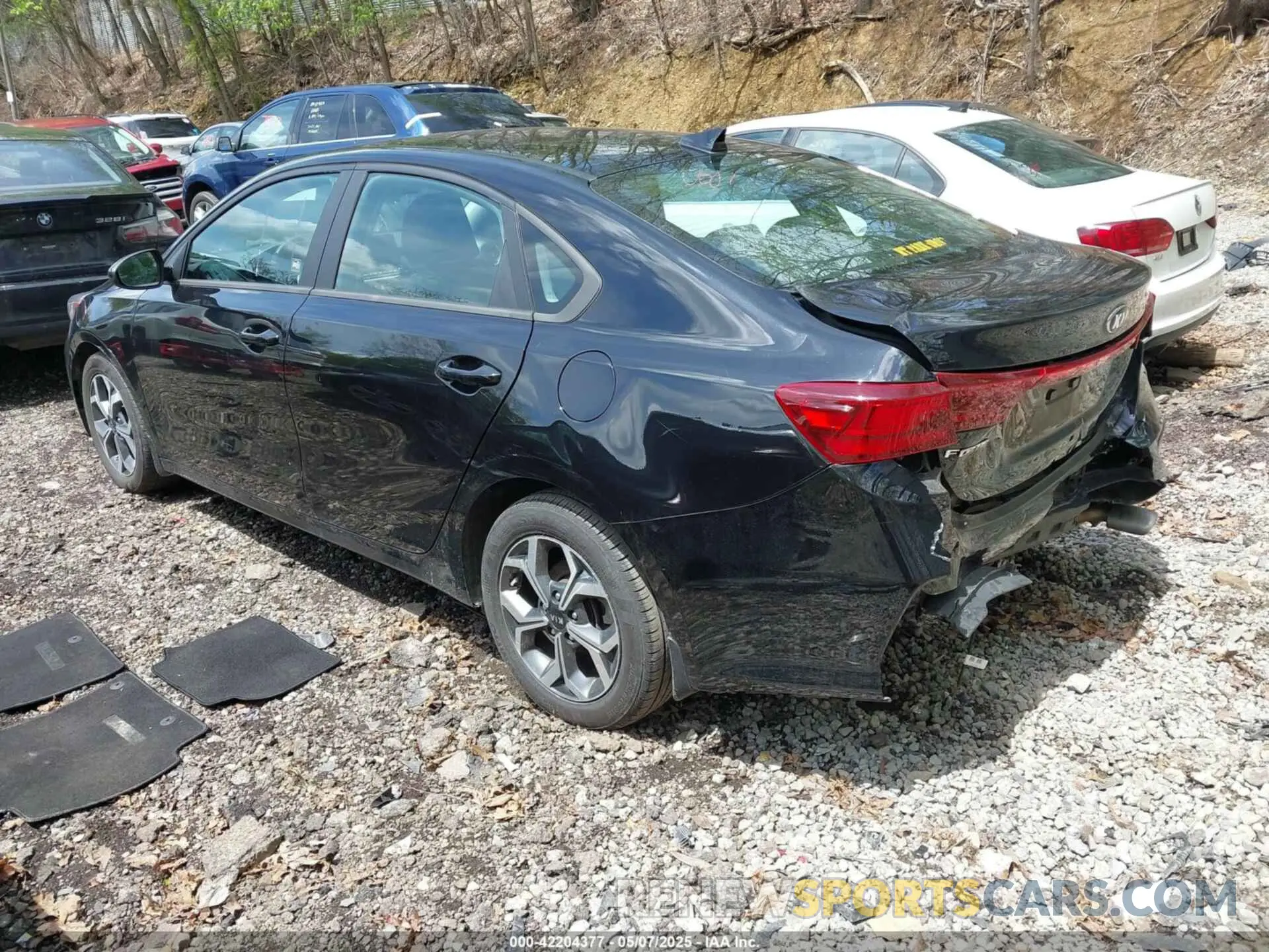 3 Photograph of a damaged car 3KPF24AD6ME307117 KIA FORTE 2021